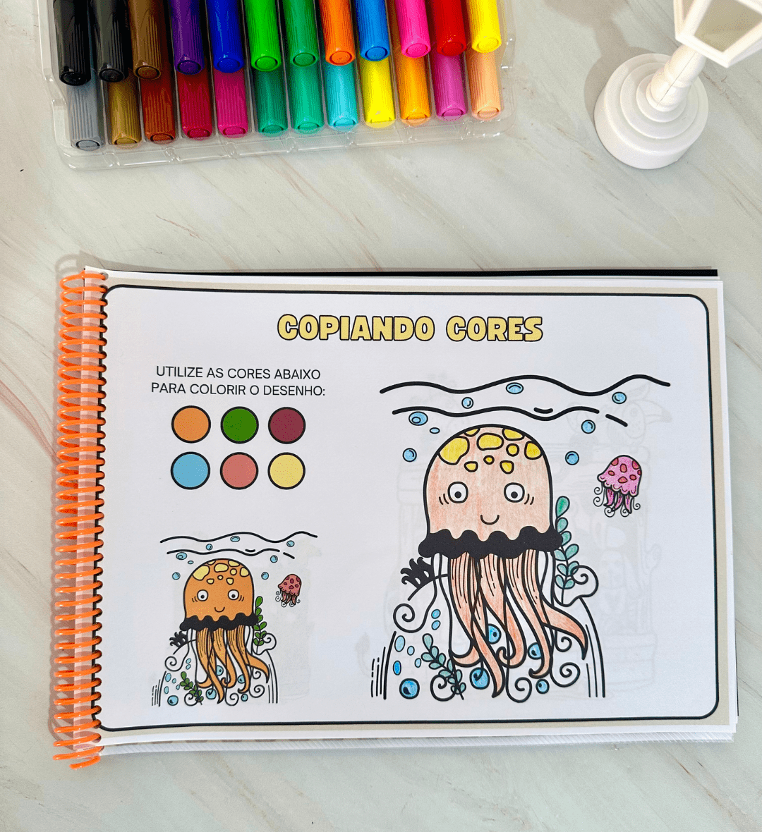 Atividades com Cores: Copiando Cores em PDF para Imprimir — amostra 5: Explore cores e pintura com 13 páginas de desenhos…