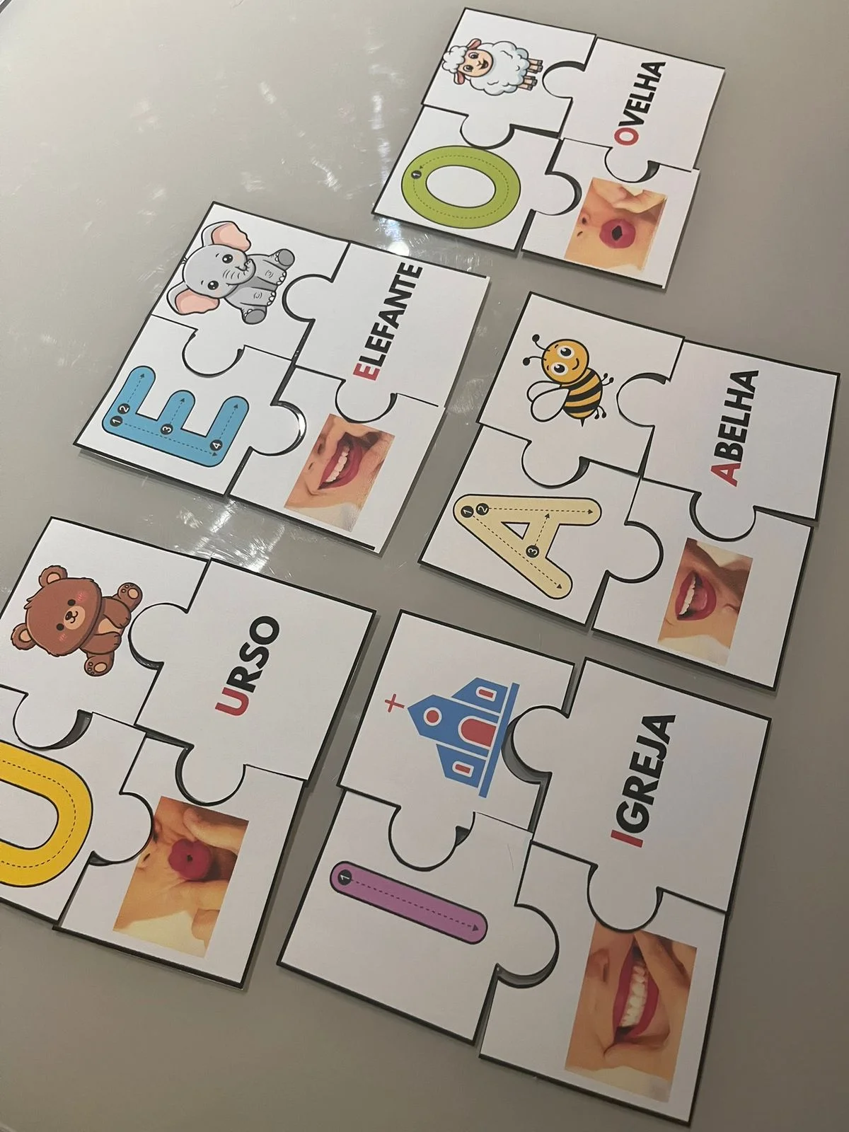 Atividades com Vogais para Educação Infantil (cópia) — amostra 1: Material lúdico com atividades de reconhecimento, escrita…