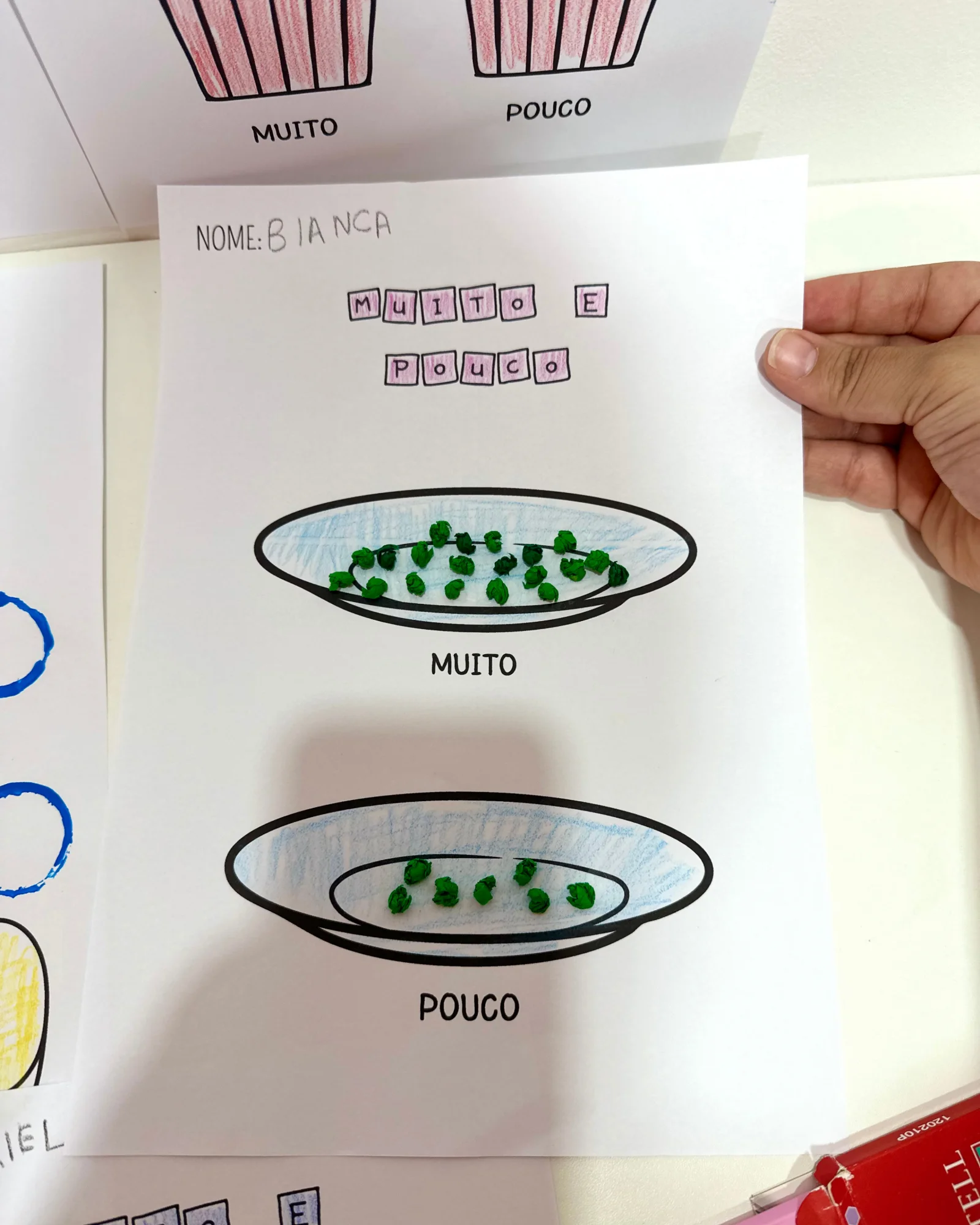 Atividades de Artes — Conceitos Grande e Pequeno — amostra 2: Material pedagógico desenvolvido para turmas da Educação…