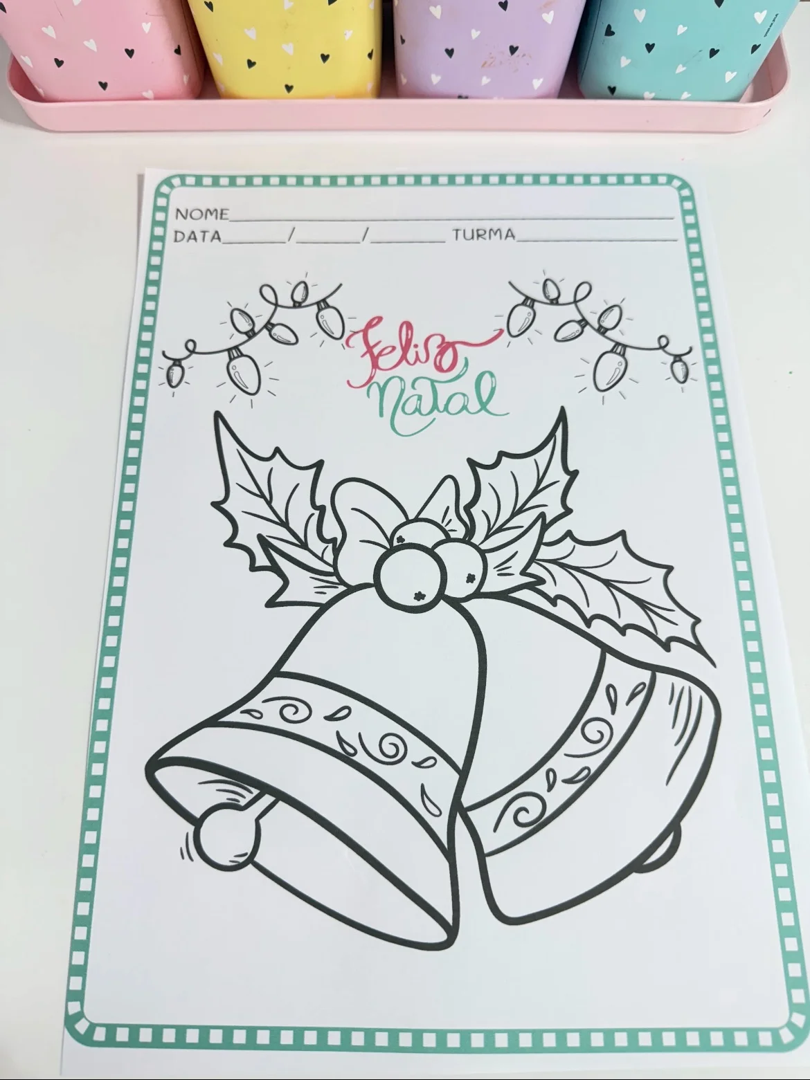 Atividades de colorir de Natal — amostra 2: Livro com 10 páginas com o tema Natal para colorir, aproveite o valor promocional