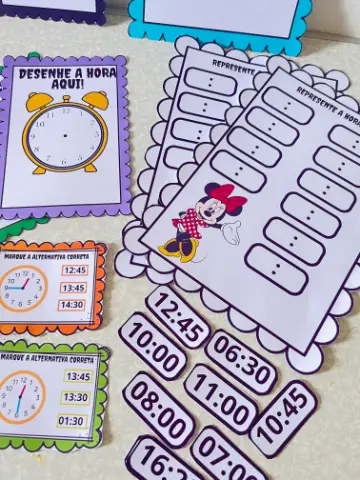 Atividades de horas para imprimir – É hora de aprender! — amostra 2: O que vem no material