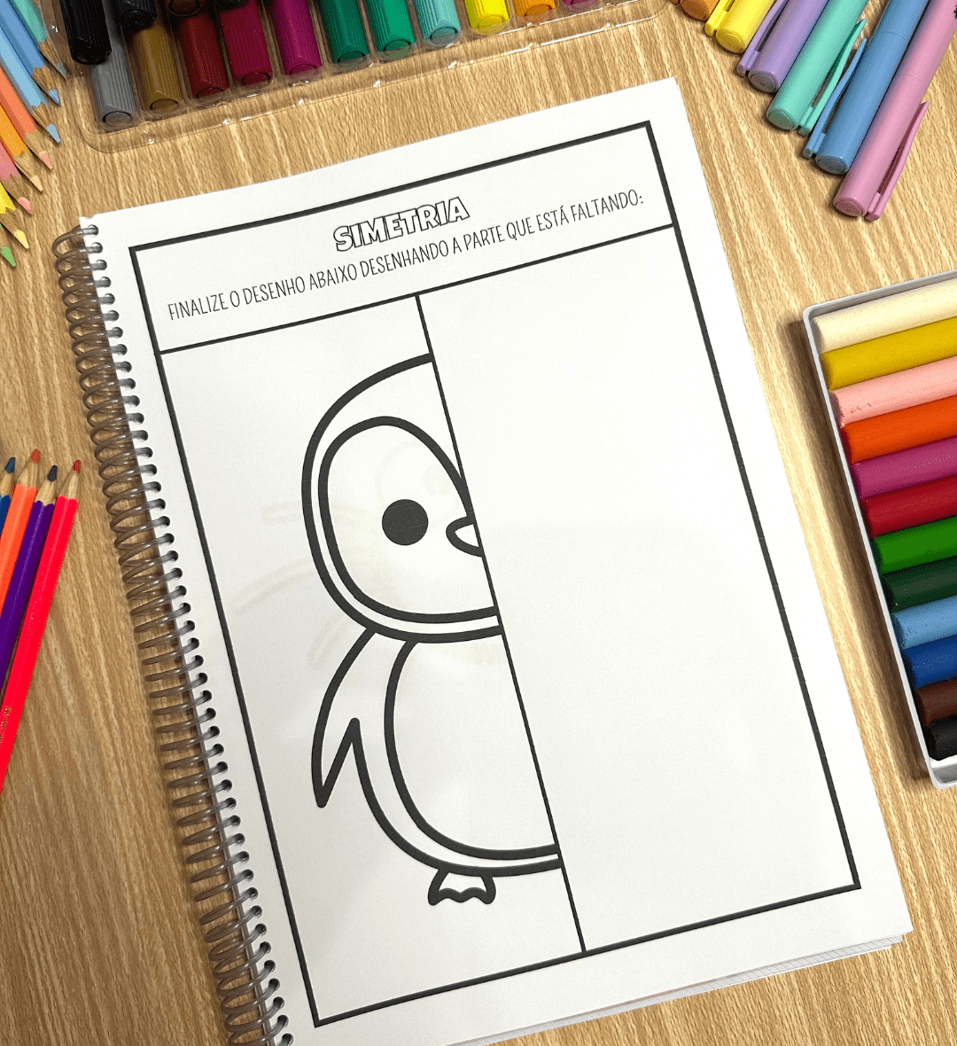 Atividades de simetria para Educação Infantil em PDF — amostra 6: Explore a simetria com uma apostila em PDF com mais de 40…