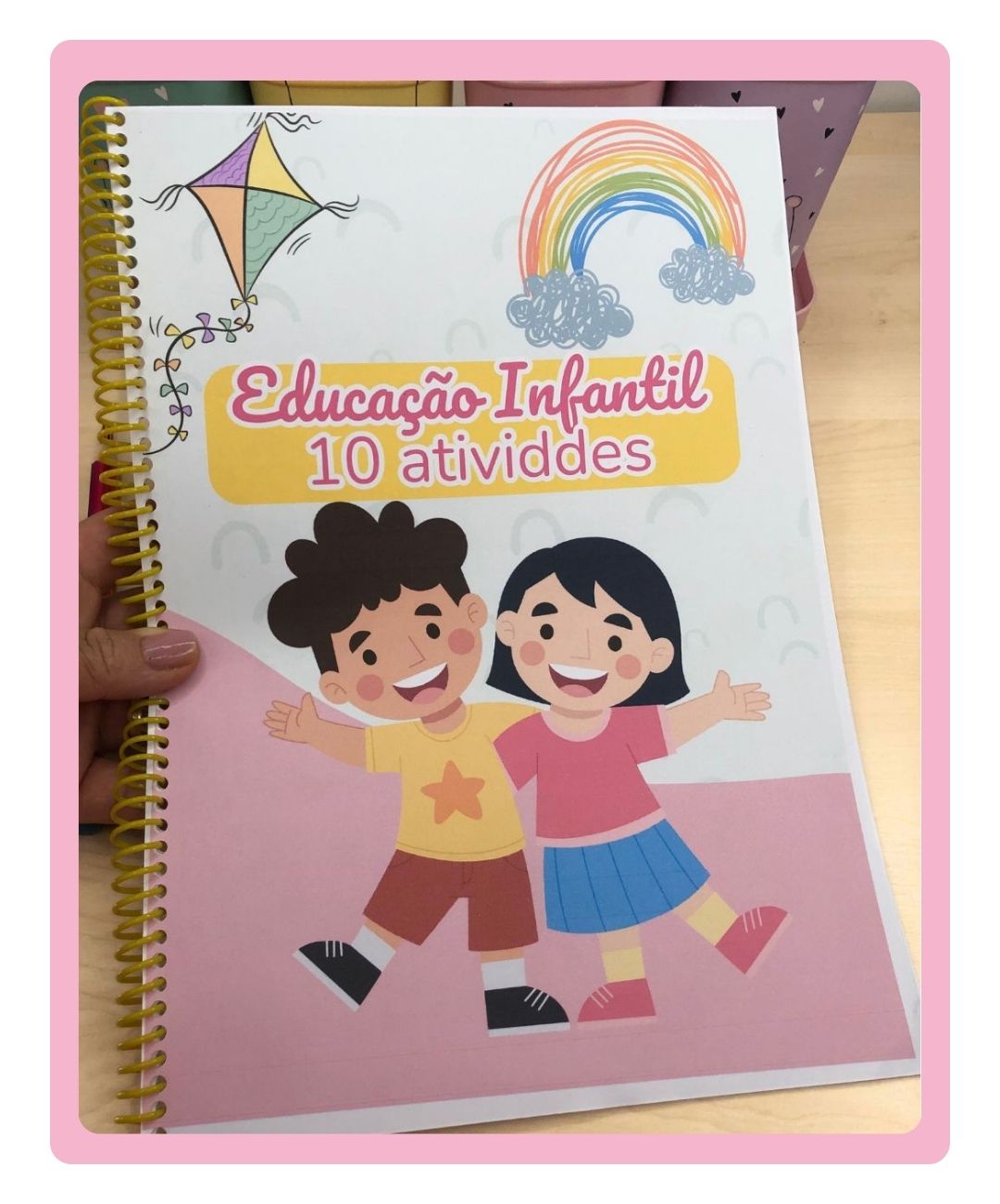 Atividades de vogais para imprimir na Educação Infantil — amostra 6: Leve o trabalho com vogais para a sala de aula com um…