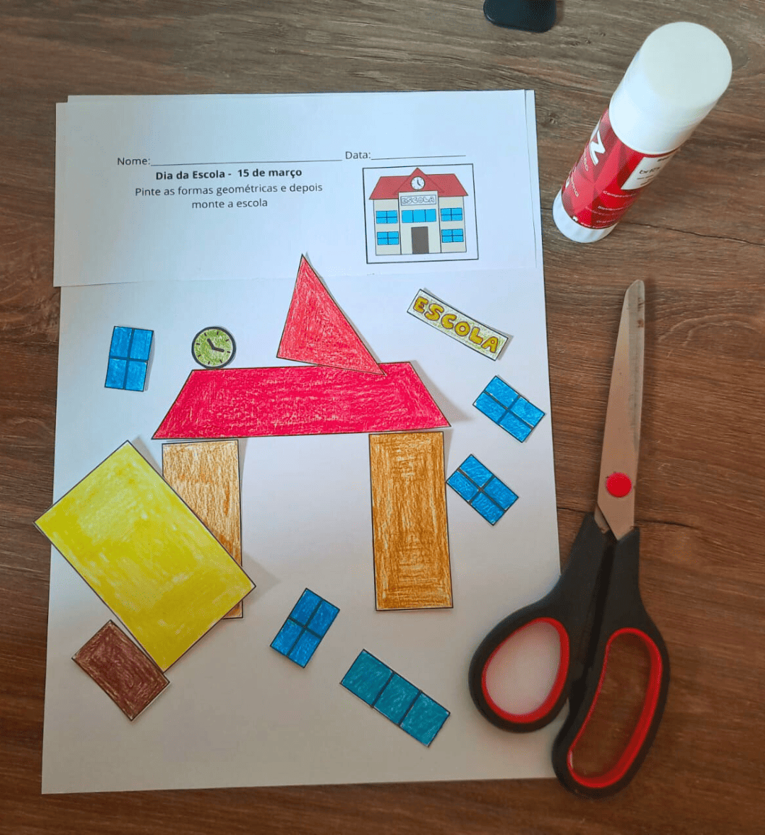 Atividades Dia da Escola: leitura, formas e desenho — amostra 6: Trabalhe o Dia da Escola na Educação Infantil com 4…