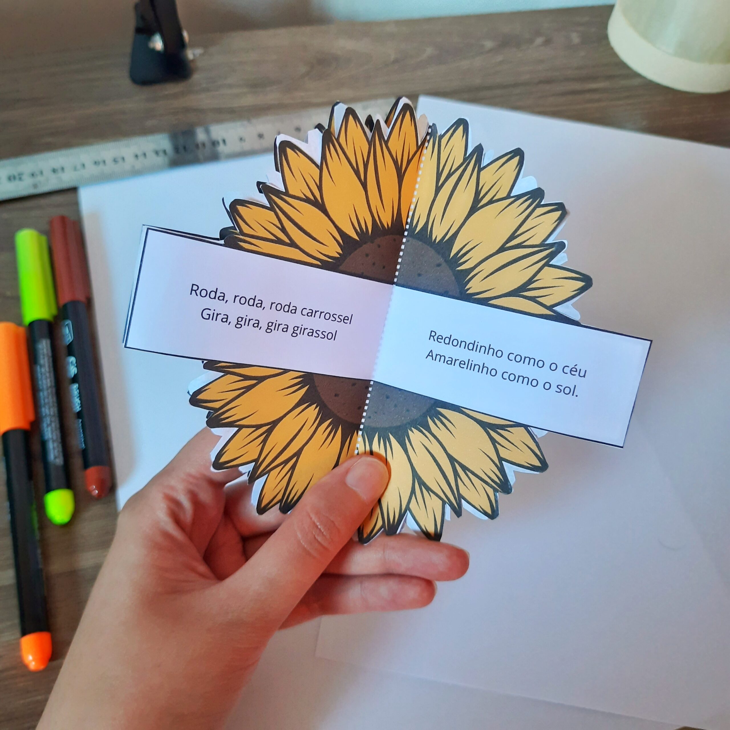 Atividades Dia da Poesia (O Girassol) – Material Pedagógico — Datas comemorativas para Educação Infantil: 1 mini livro da…