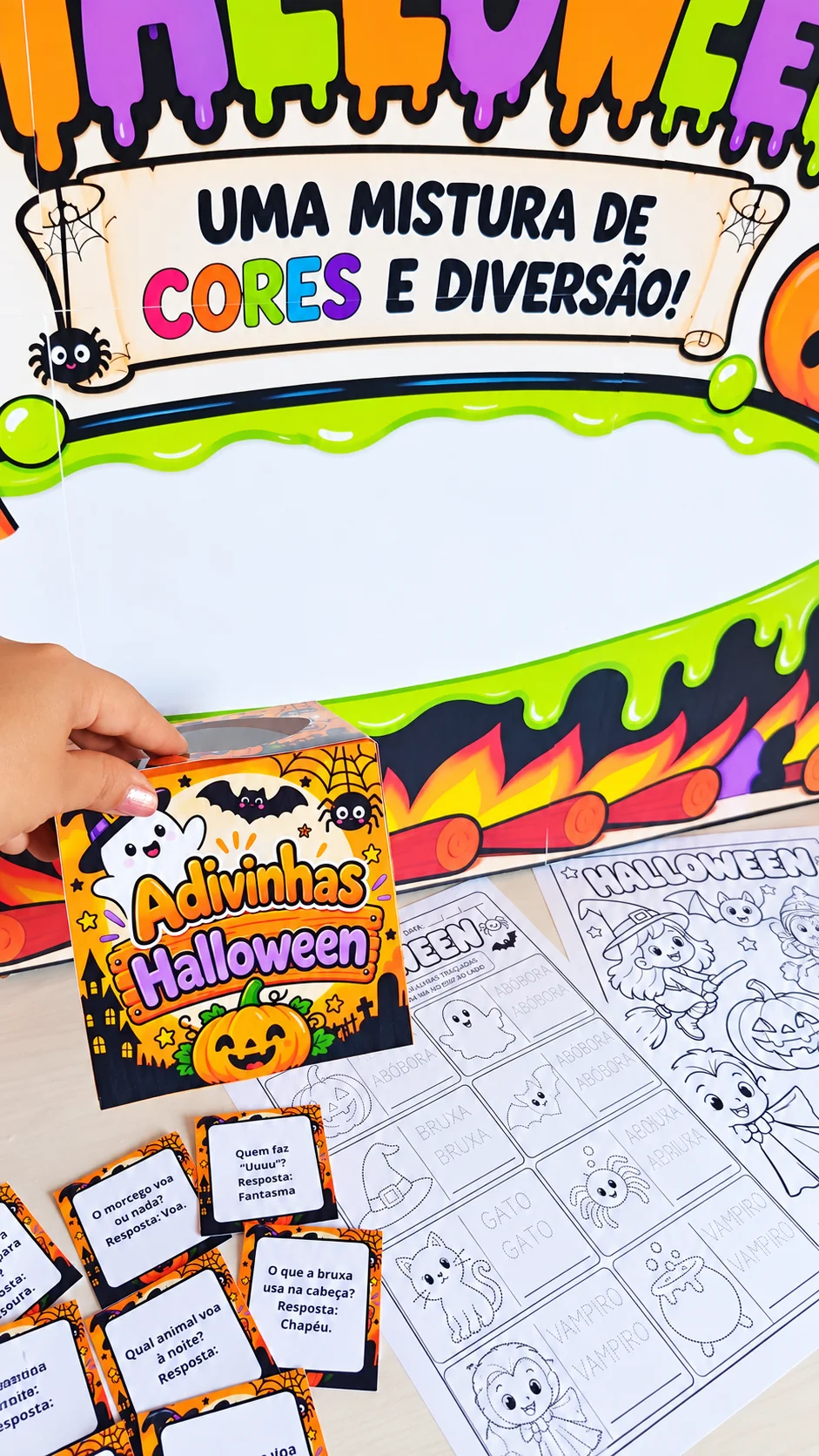 Atividades e Painel de Halloween Infantil PDF — amostra 2: Mini Kit Halloween com painel interativo em 9 folhas, caixinha…