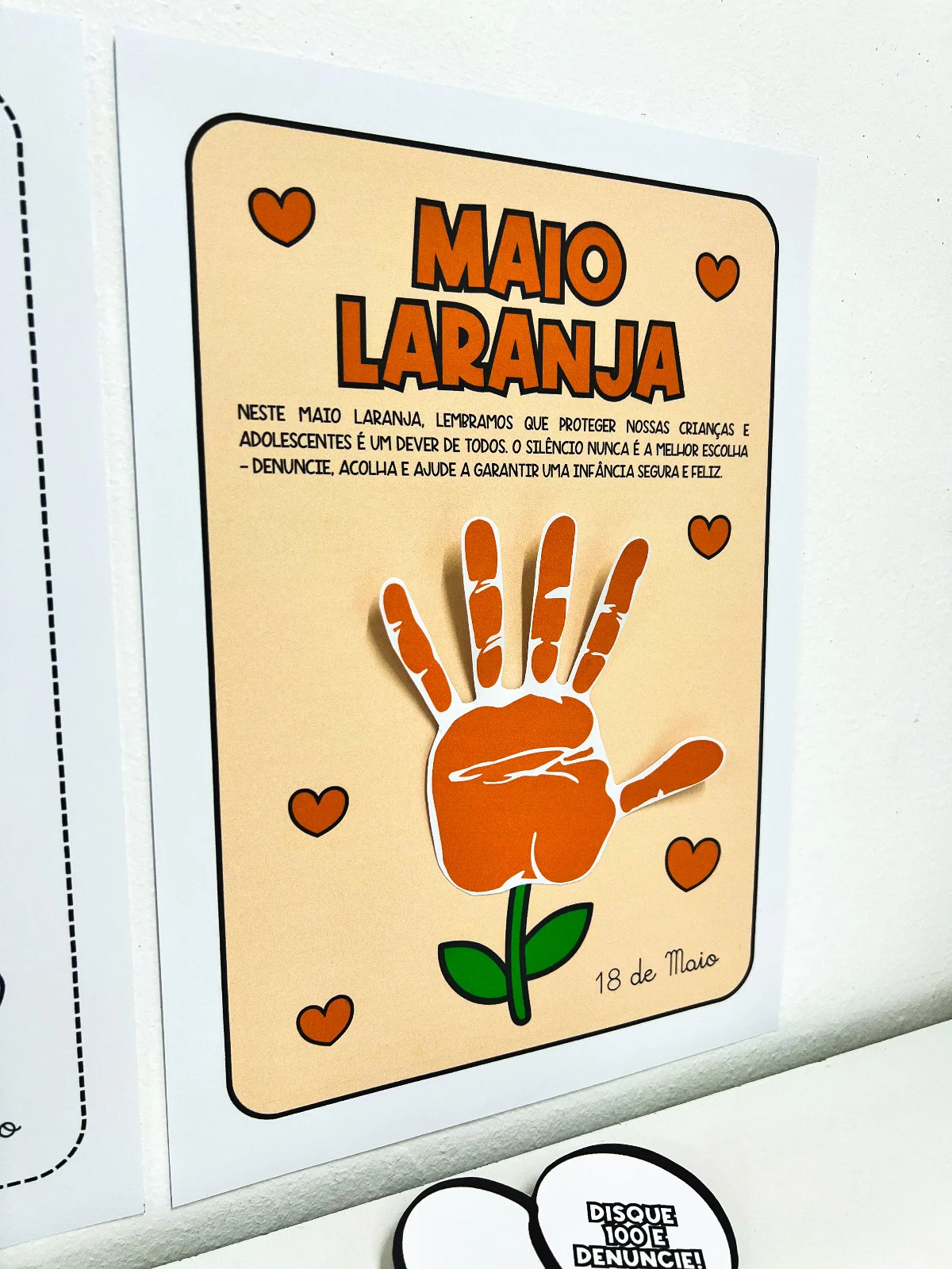 Atividades Interativas Maio Laranja – Flor com Mãozinha e Vasinho (Educação Infantil) — amostra 3: Composto por duas…