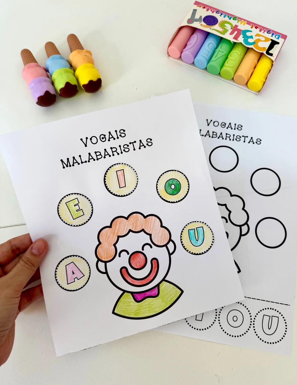 Atividades Números e Vogais – Educação Infantil — amostra 1: Kit com 2 atividades lúdicas para trabalhar números e vogais…