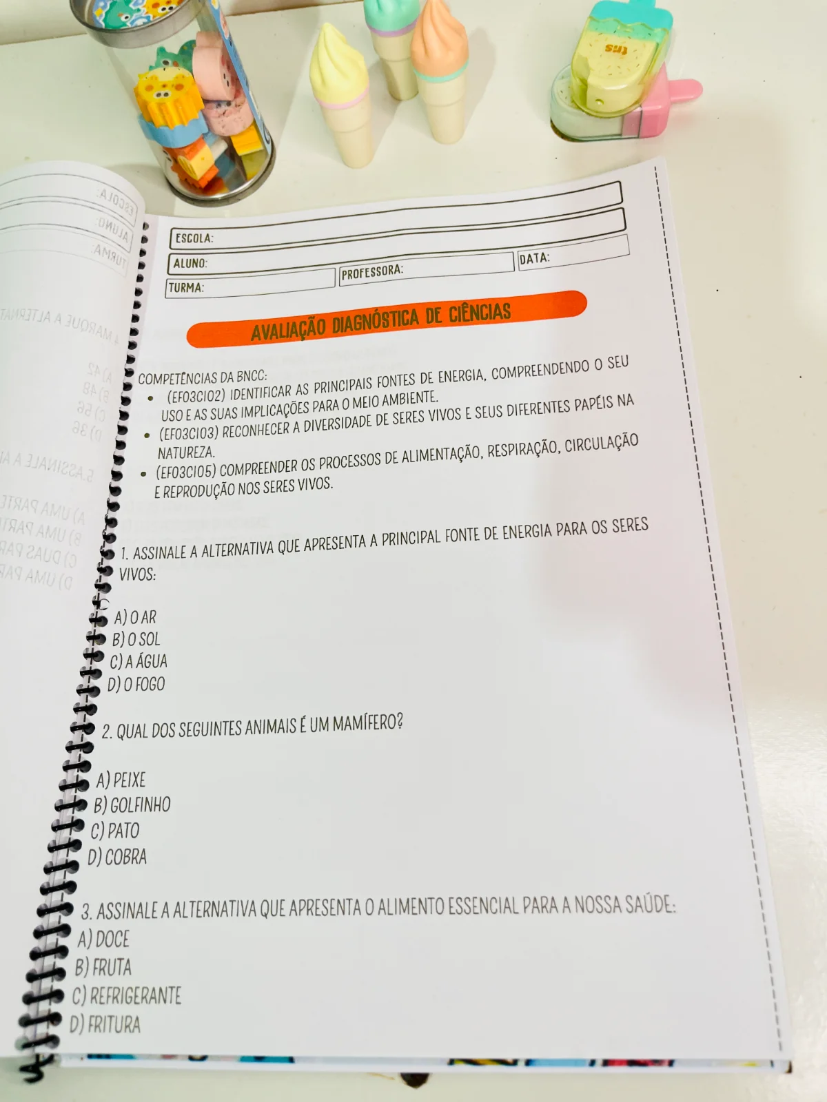 AVALIAÇÃO DIAGNÓSTICA 4° ANO - ENSINO FUNDAMENTAL — amostra 3: Uma apostila completa, desenvolvida de acordo com as…