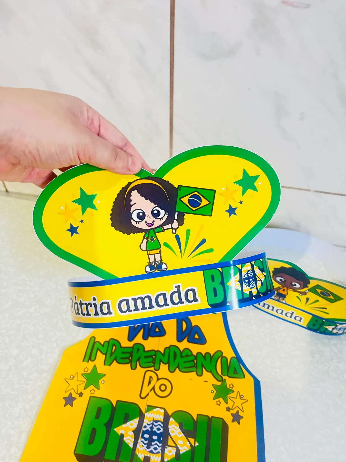 Avental e Coroa – 07 de Setembro – Material Pedagógico — amostra 2: Celebre a Independência do Brasil com este kit…