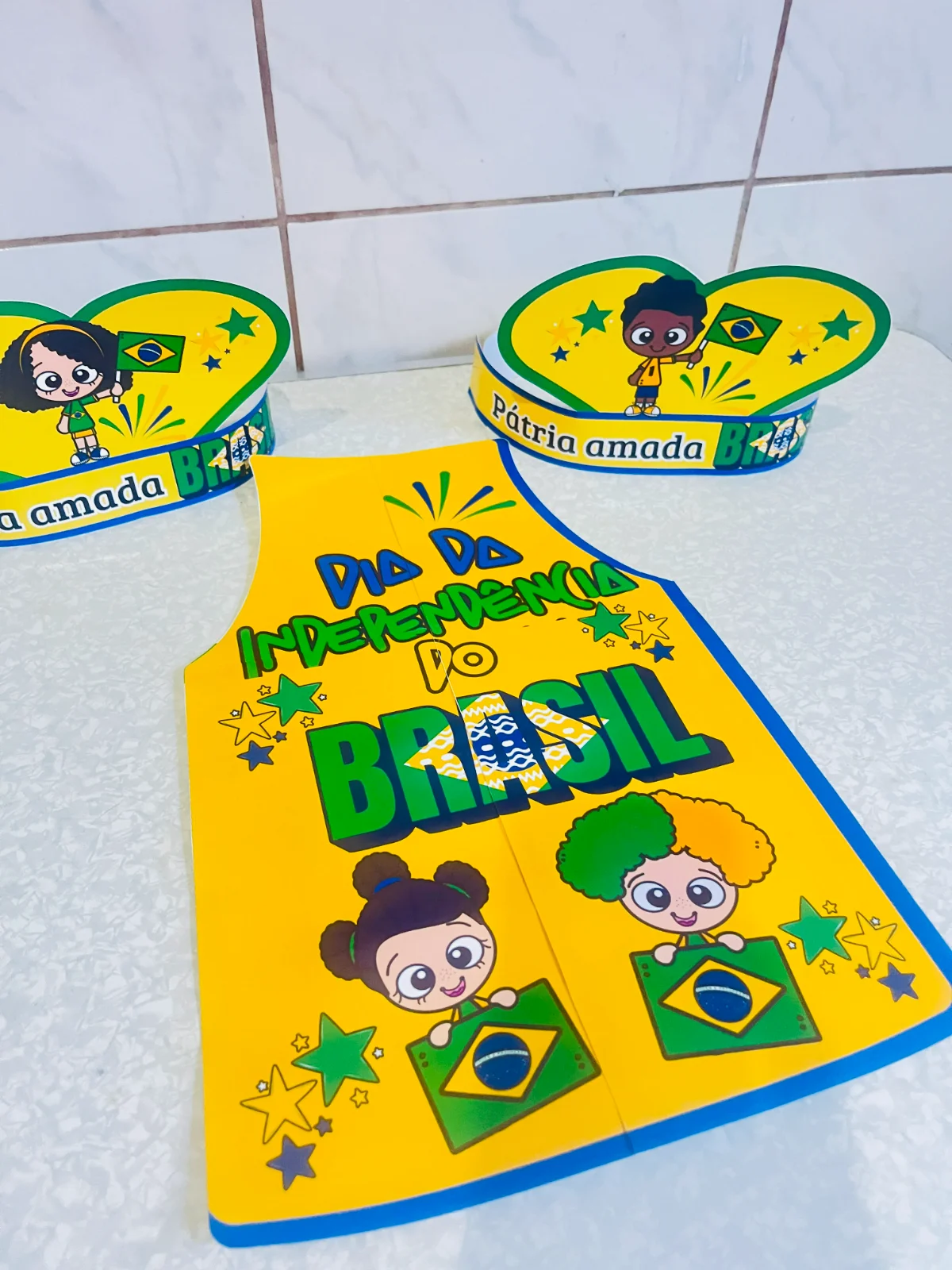 Avental e Coroa – 07 de Setembro – Material Pedagógico — amostra 3: Celebre a Independência do Brasil com este kit…