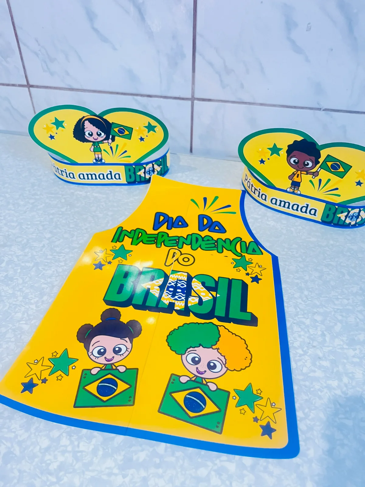 Avental e Coroa – 07 de Setembro – Material Pedagógico — amostra 4: Celebre a Independência do Brasil com este kit…