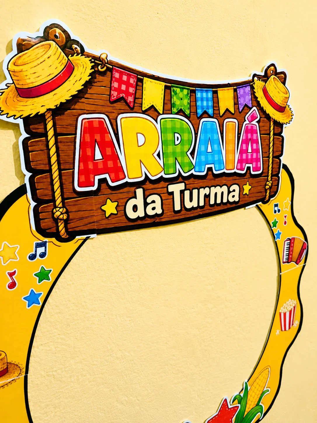 Bambolê Fotográfico Arraiá da Turma | Festa Junina Escolar — amostra 1: Uma moldura alegre e colorida para deixar a Festa…