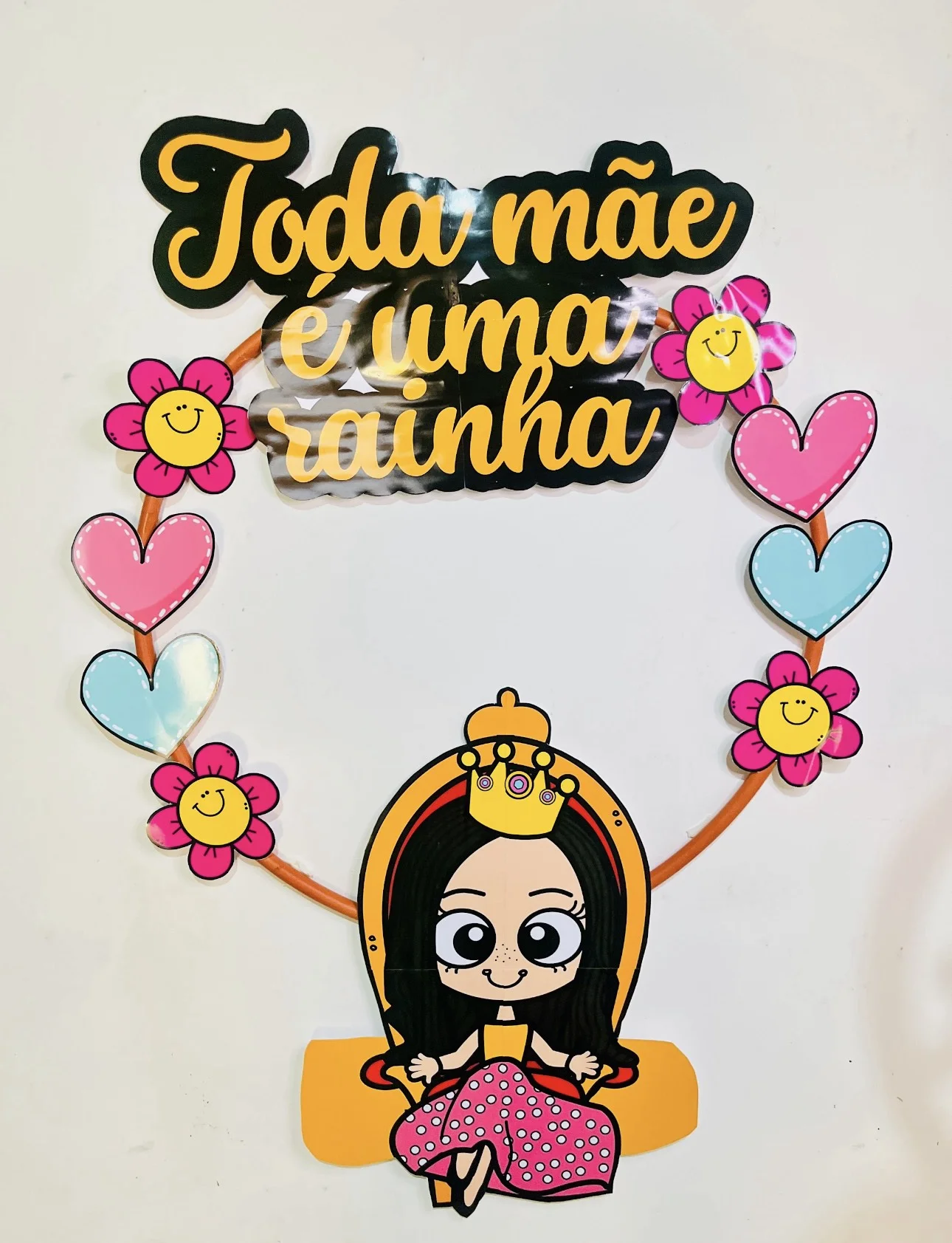 Bambolê toda mãe é uma rainha — amostra 2: Bambolê Dia das Mães – Decoração para Fotos Esse bambolê temático de Dia das…