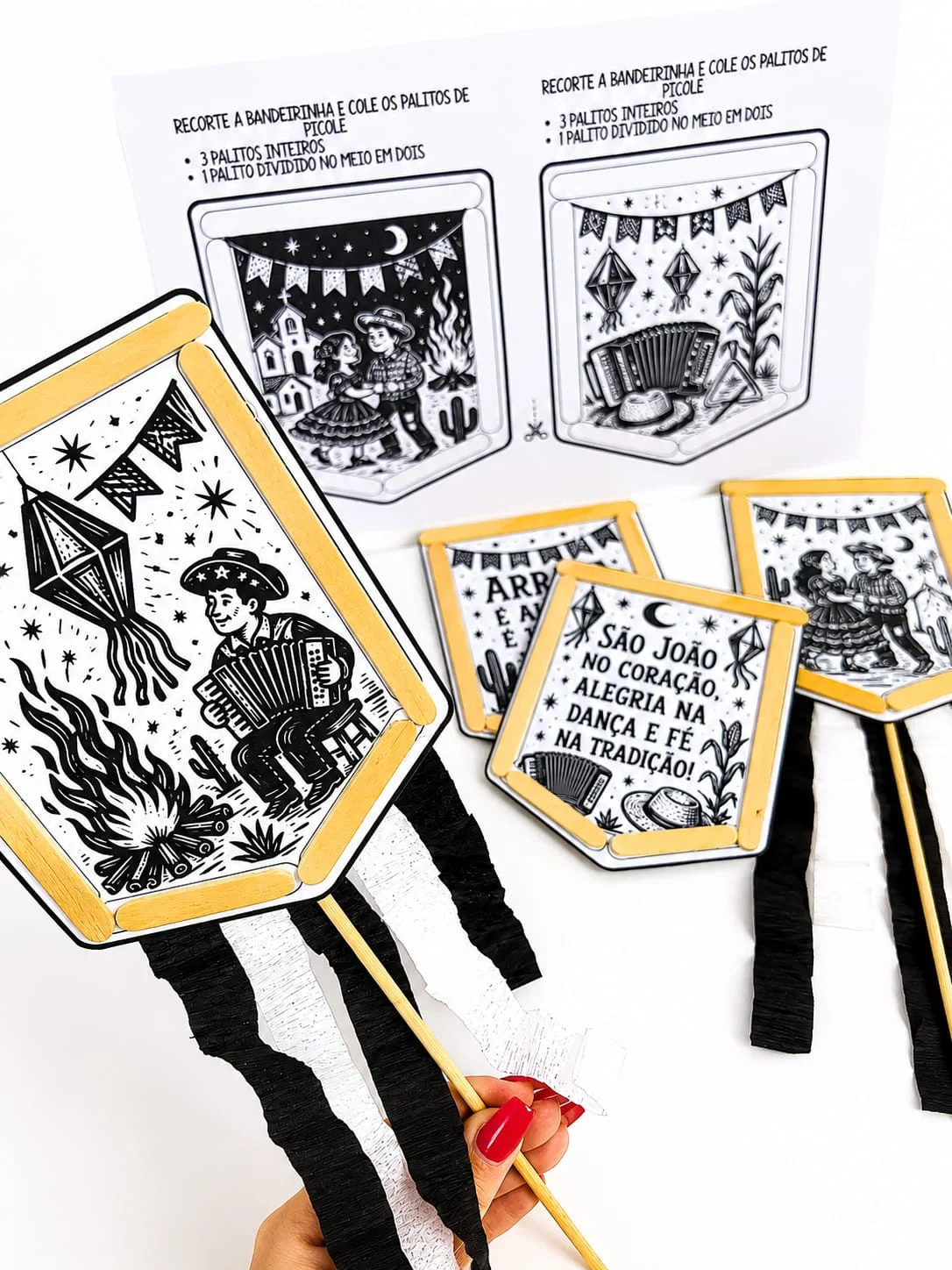Bandeirinhas de cordel Junino. – Material Pedagógico — amostra 2: Sobre o Bandeirinhas de cordel Junino.