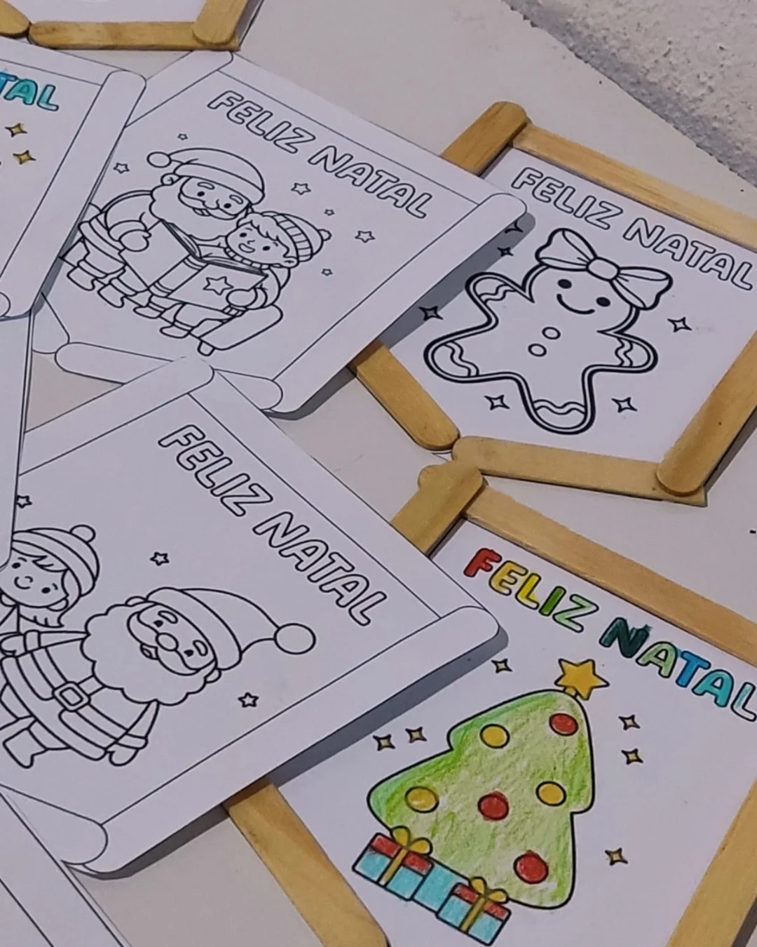 Bandeirinhas de Natal para Colorir – 12 Modelos em PDF — amostra 4: Atividade de Natal em PDF com 12 modelos de… Bandeirinhas de Natal para Colorir – 12 Modelos em PDF — amostra 4: Atividade de Natal em PDF com 12 modelos de…
