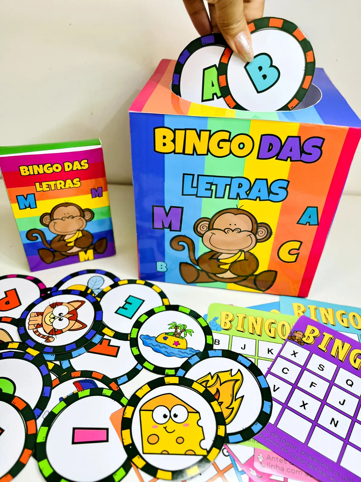 Bingo das Letras: Jogo de Alfabetização em PDF — amostra 7: Cartelas de bingo com letras e imagens para brincar em grupo e…