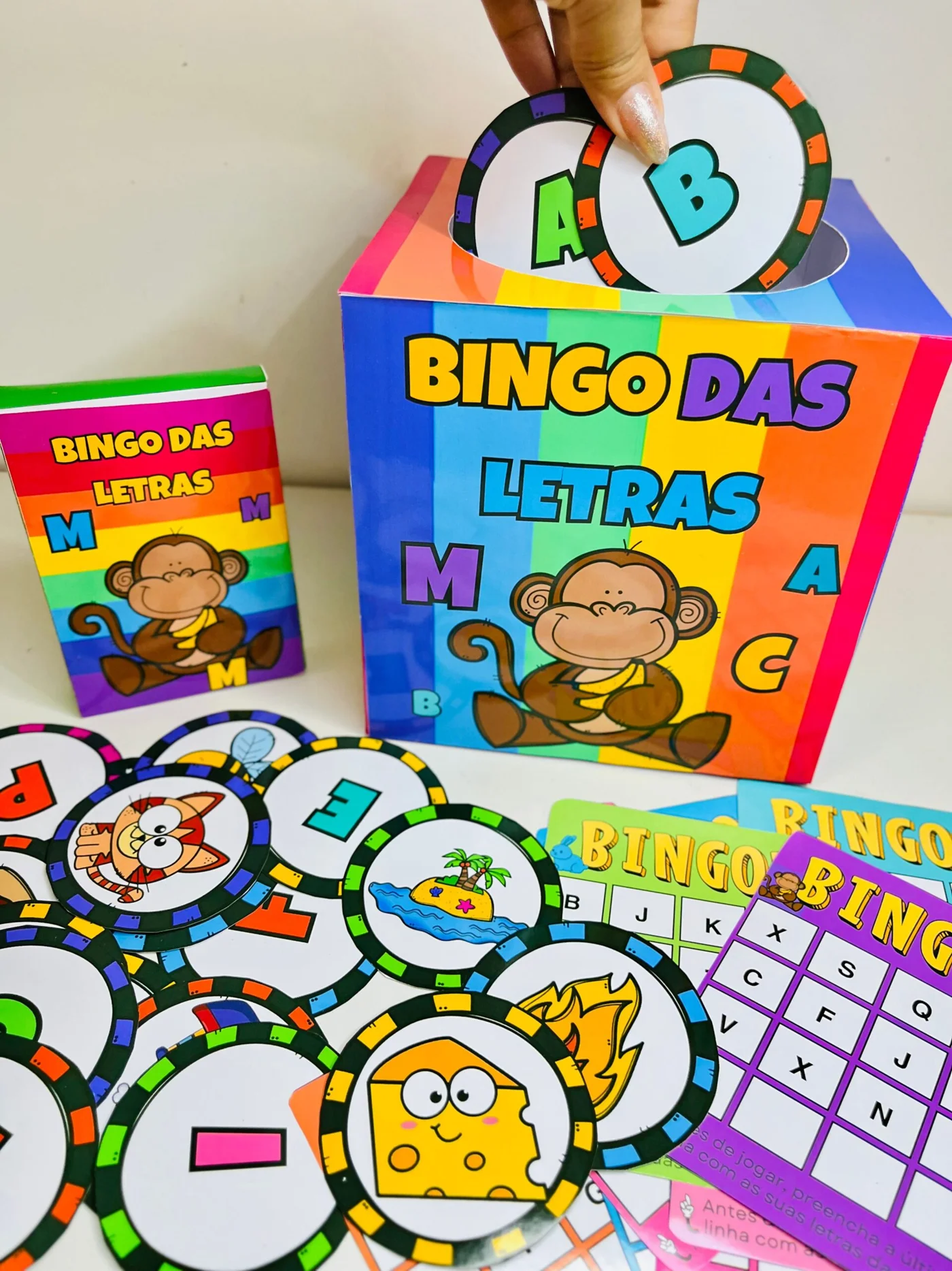 Bingo das letras — amostra 1: 🔤 Bingo das Letras ✏️📚 — Aprendizado Divertido 🎲 O que acompanha: 📦 Caixinhas para fichas…