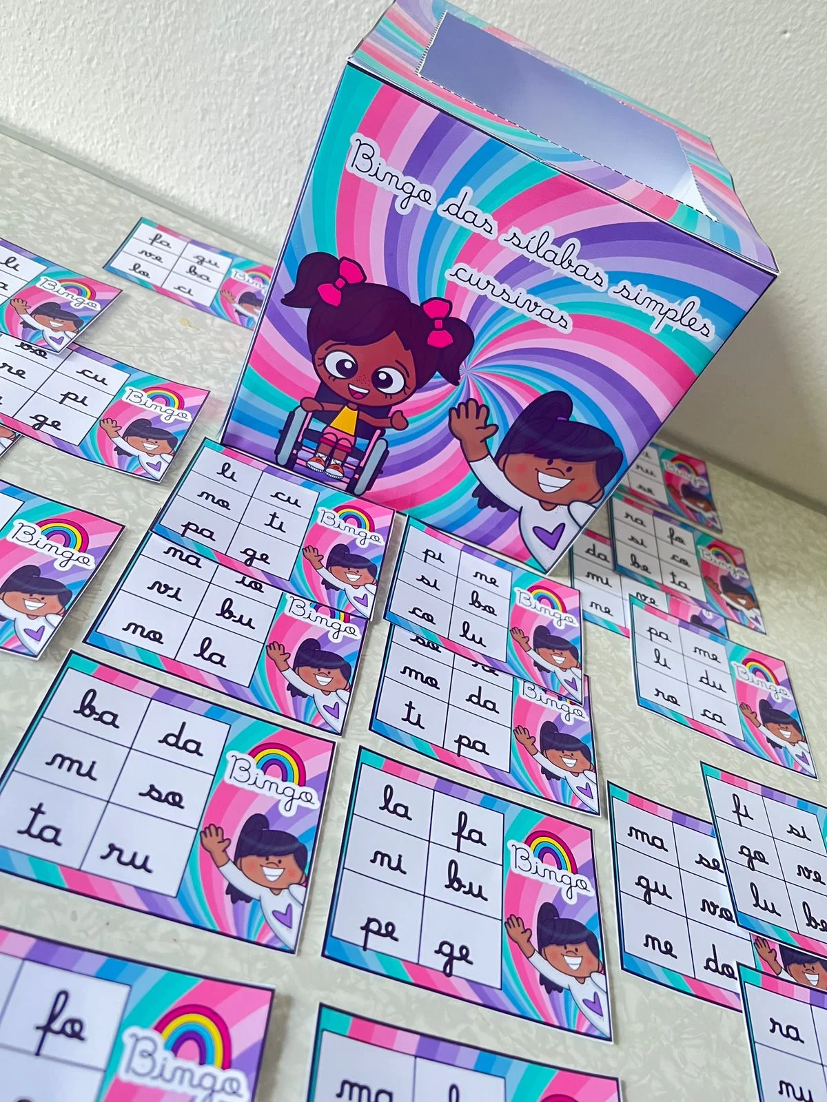 Bingo das Sílabas Simples | Anos Iniciais e Alfabetização — amostra 1: O Bingo das Sílabas Simples Cursivas é um recurso…