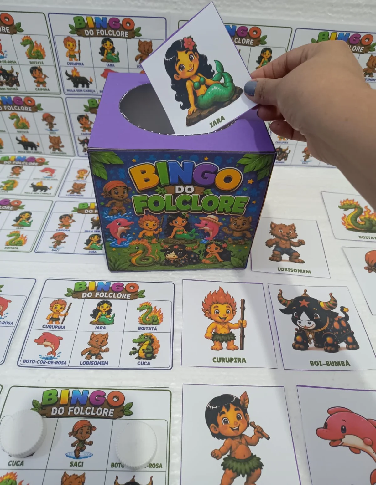 Bingo do Folclore — Datas comemorativas para Educação Infantil: ⭐ são 24 cartelas ilustradas (4 por folha A4) ⭐Cartelas…