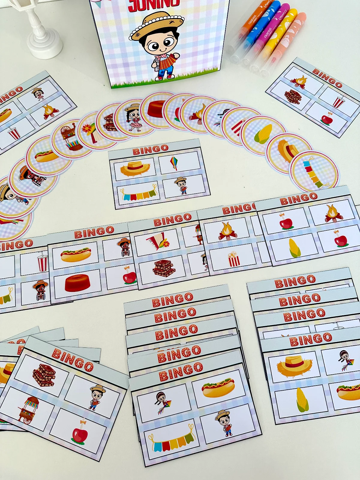 Bingo Junino - 28 cartelas – PDF para Imprimir — amostra 7: Arquivo Bingo Junino com 28 cartelas diferentes com imagens…