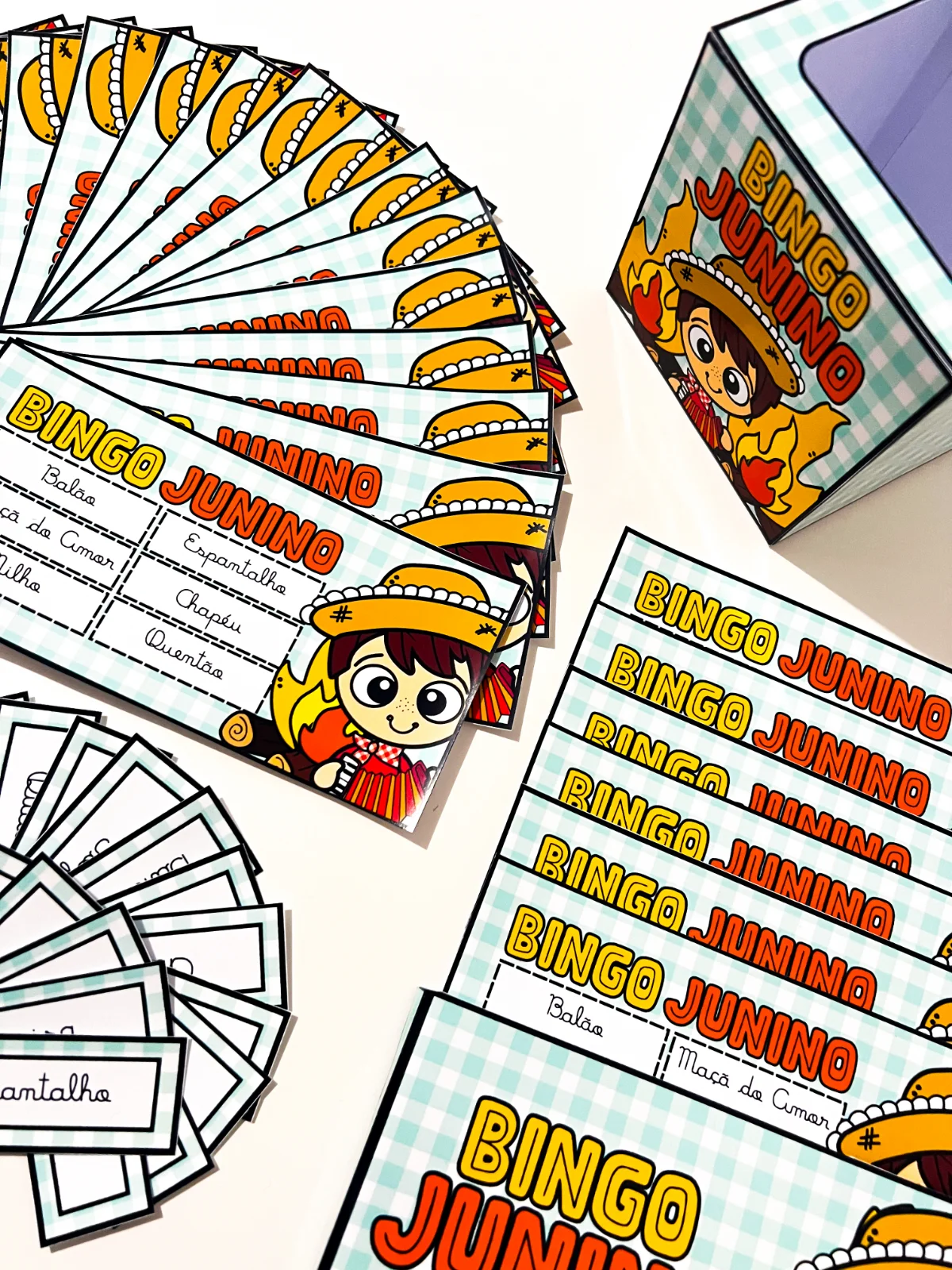 Bingo Junino Letra Cursiva – Material Pedagógico — amostra 1: Sobre o Bingo Junino Letra Cursiva