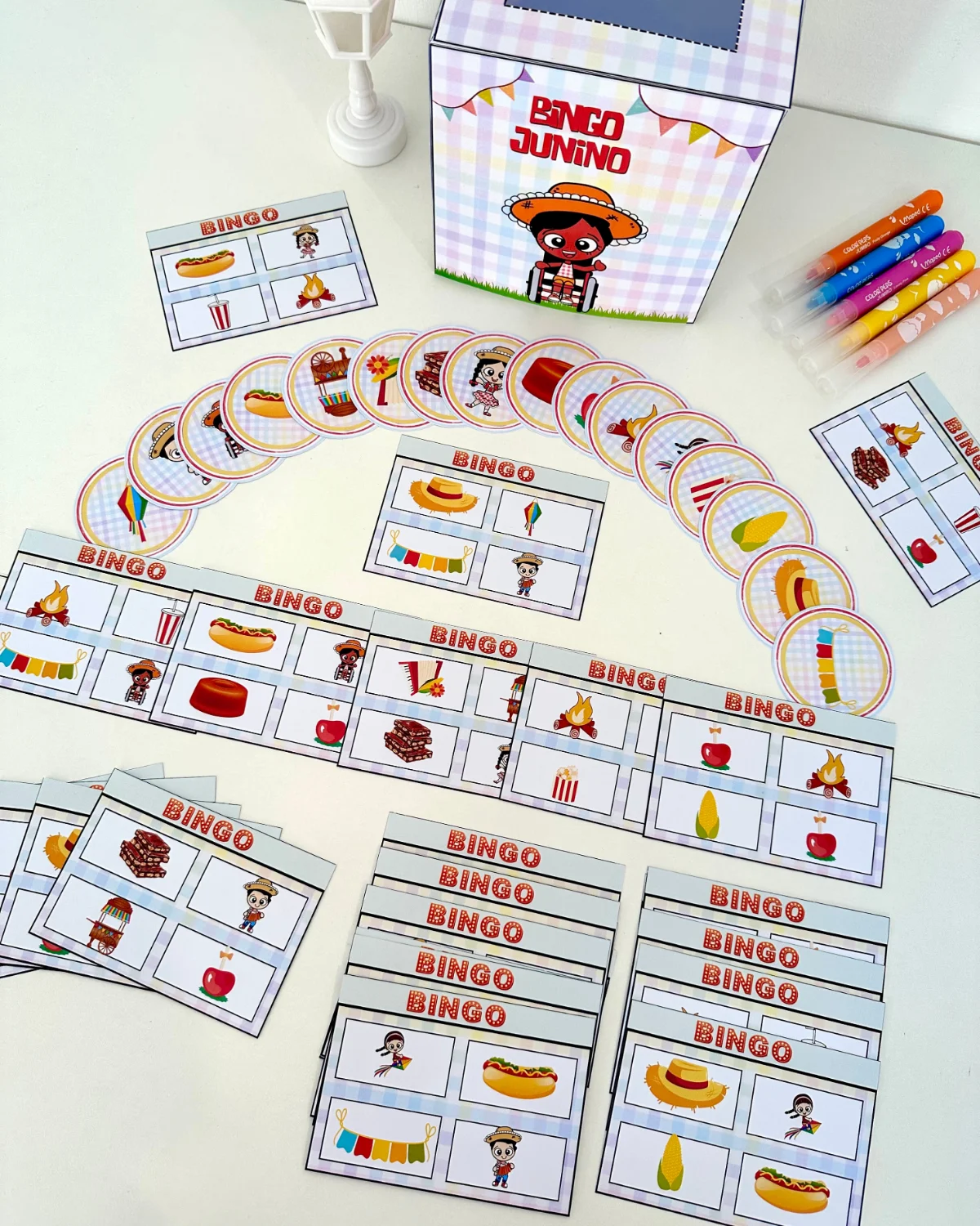 Bingo Junino – Material Pedagógico Digital — amostra 2: Arquivo Bingo Junino com 28 cartelas diferentes, com imagens…