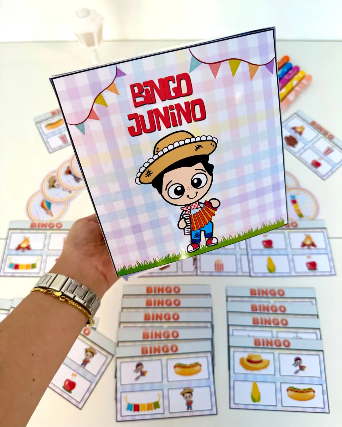 Bingo Junino – Material Pedagógico Digital — Alfabetização para Educação Infantil: Arquivo Bingo Junino com 28 cartelas…