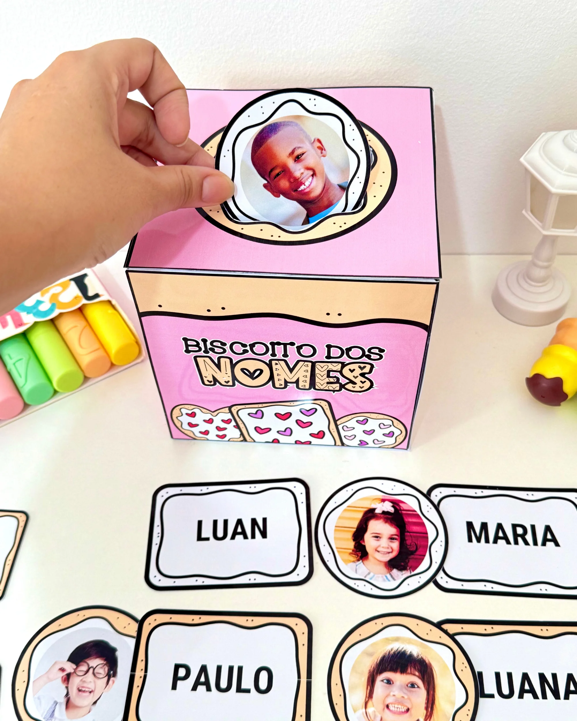 Biscoito dos Nomes | Atividade Nome Próprio na Educação Infantil | Pareamento e Letras Móveis — amostra 7: O Material…