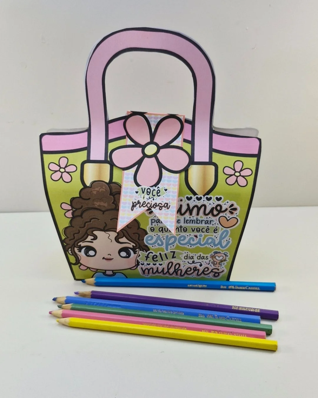 Bolsinha Dia das Mulheres – Material Pedagógico — amostra 1: Fofo, delicado e pronto apenas encantar