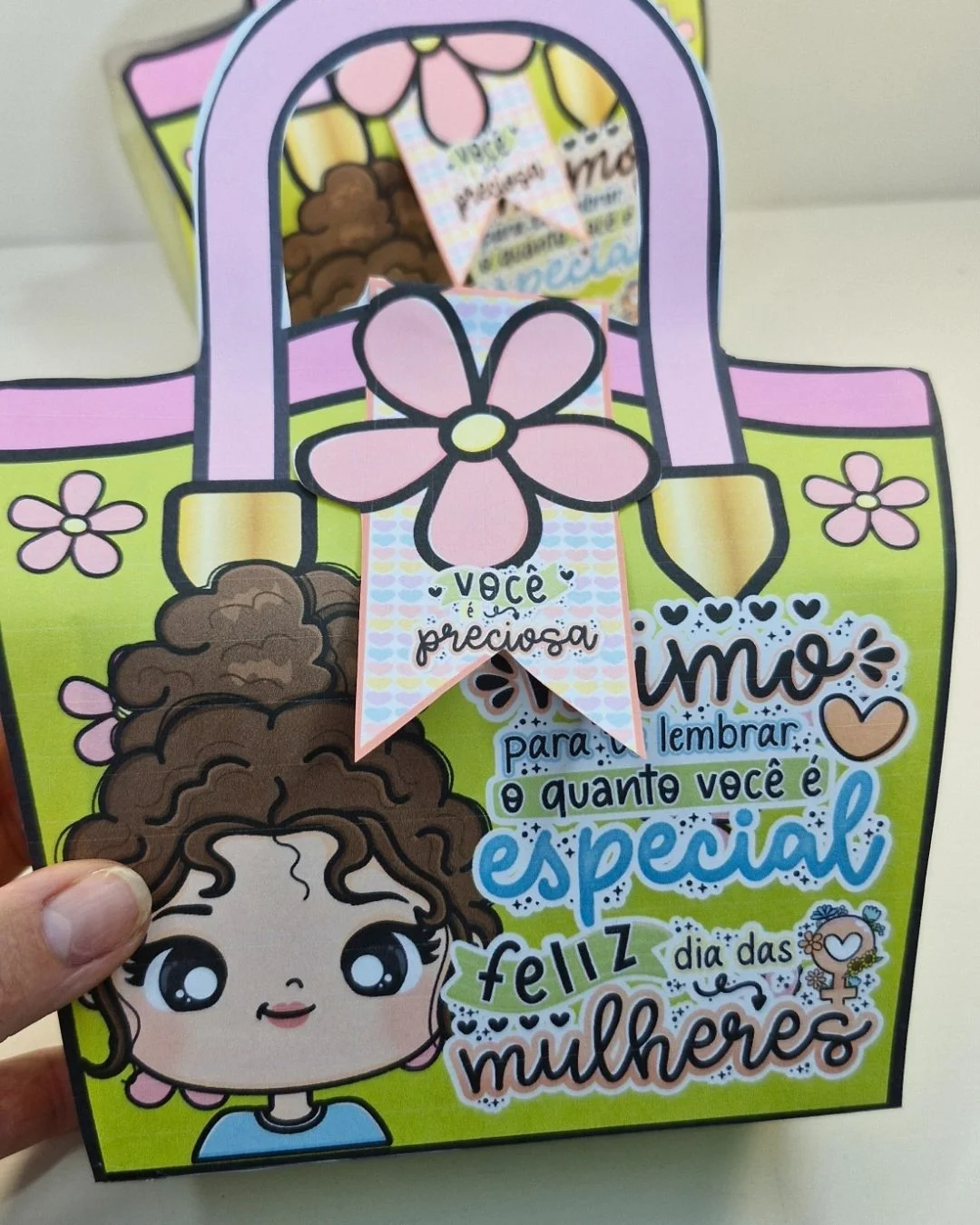 Bolsinha Dia das Mulheres – Material Pedagógico — amostra 4: Fofo, delicado e pronto apenas encantar