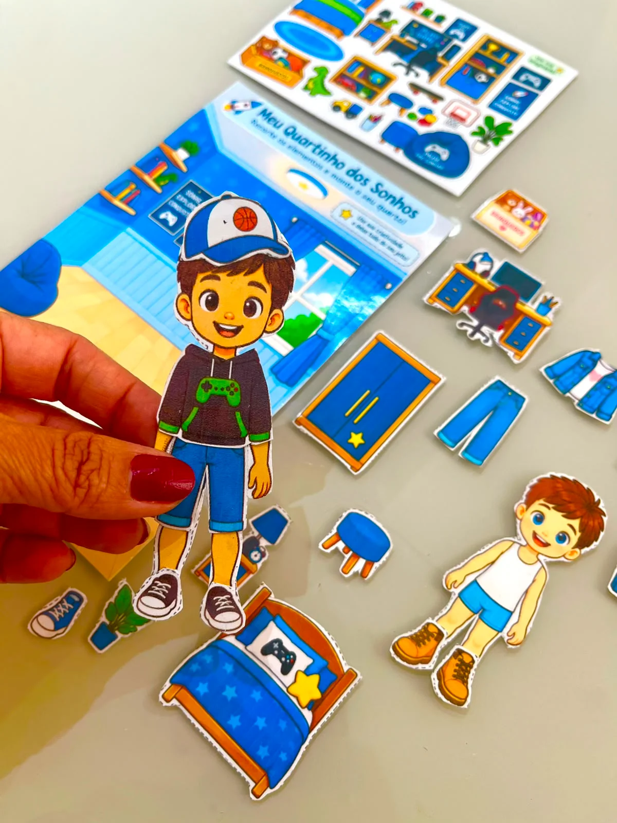 Boneca de Papel Recorta e Veste – Dia das Crianças — amostra 7: Atividade de boneca de papel para recortar, vestir e…