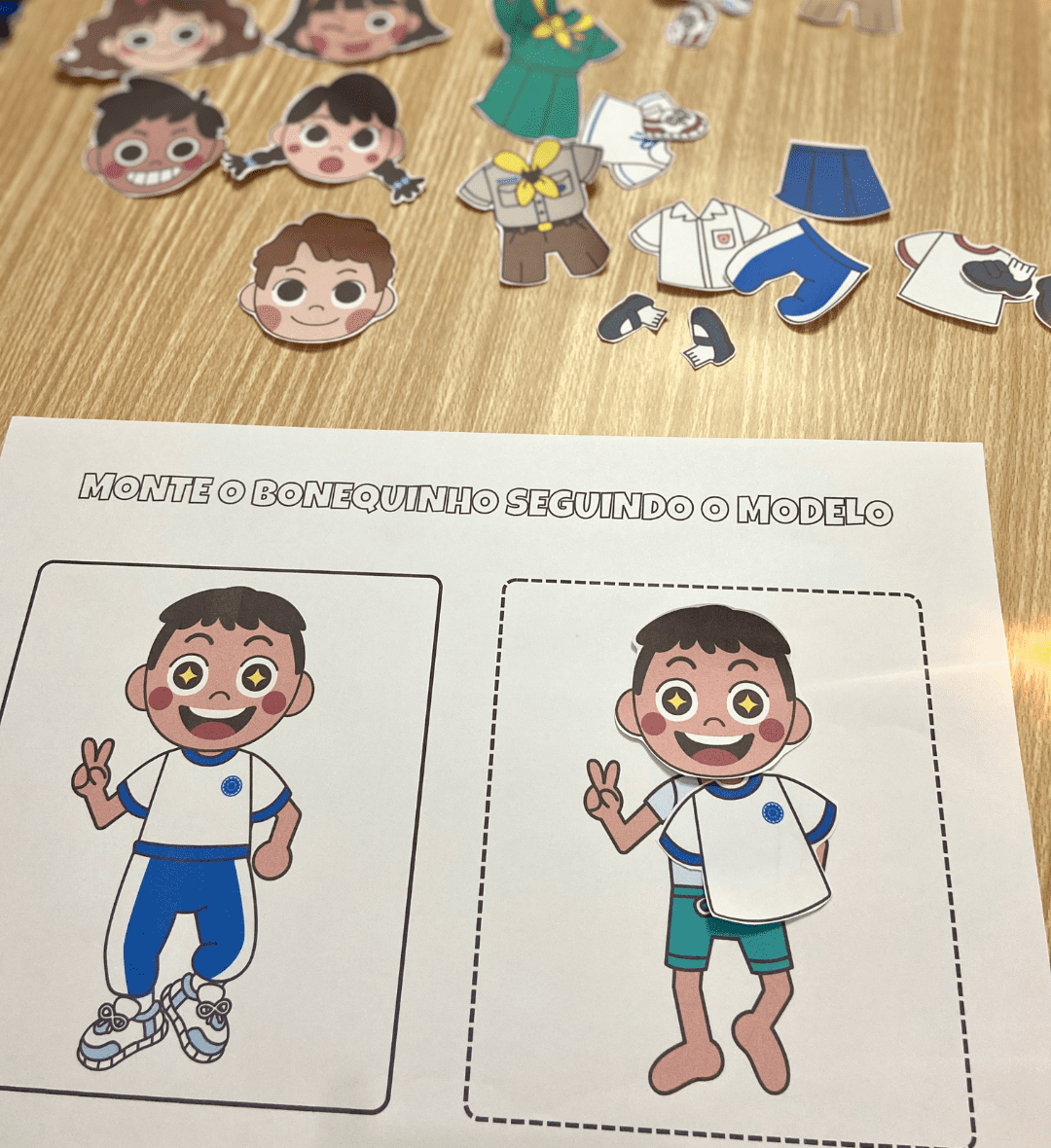 Bonequinhos para montar: observação e criação na Educação Infantil — amostra 5: Com 8 páginas e 6 opções de montagem, este…