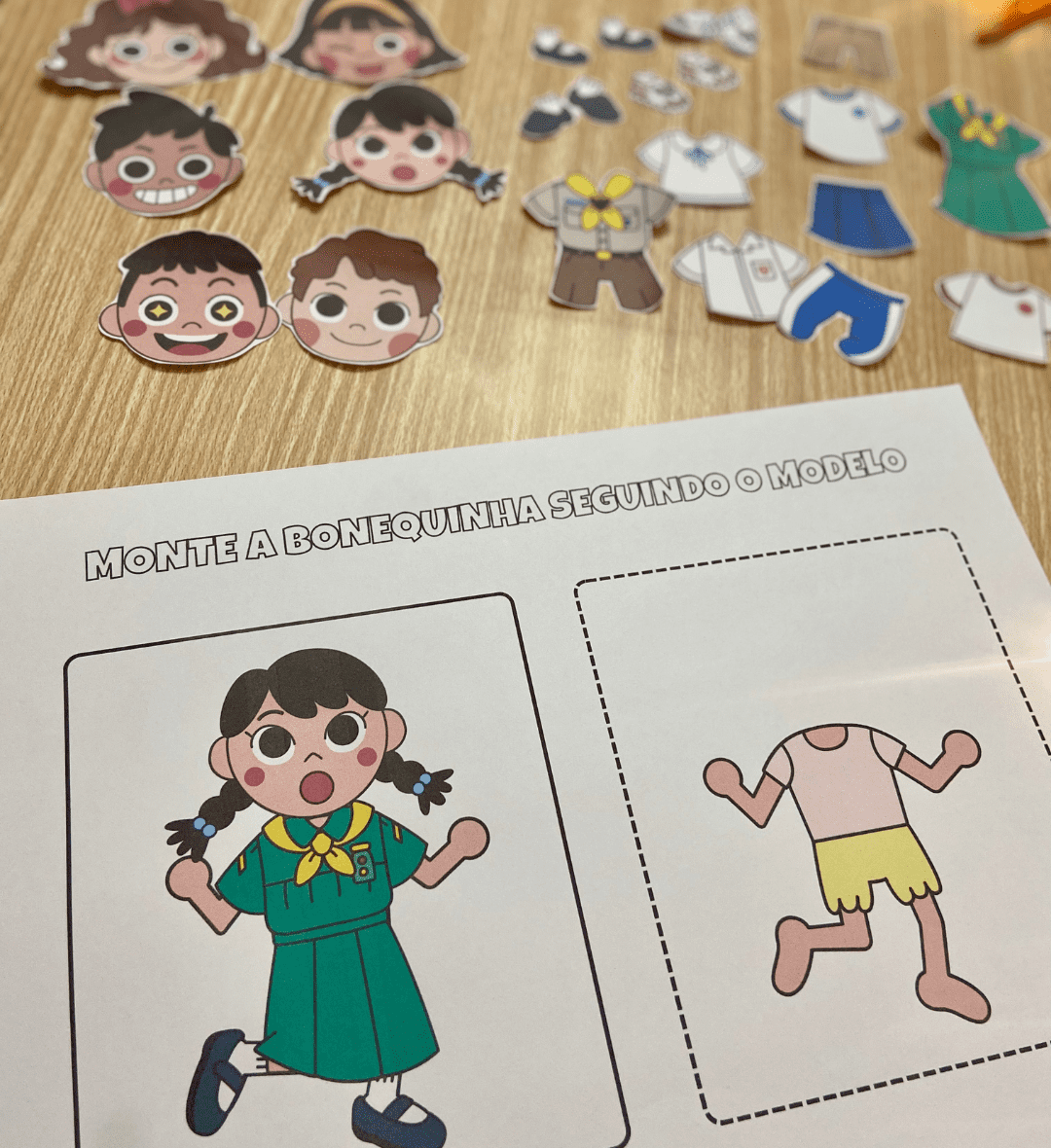 Bonequinhos para montar: observação e criação na Educação Infantil — capa do material