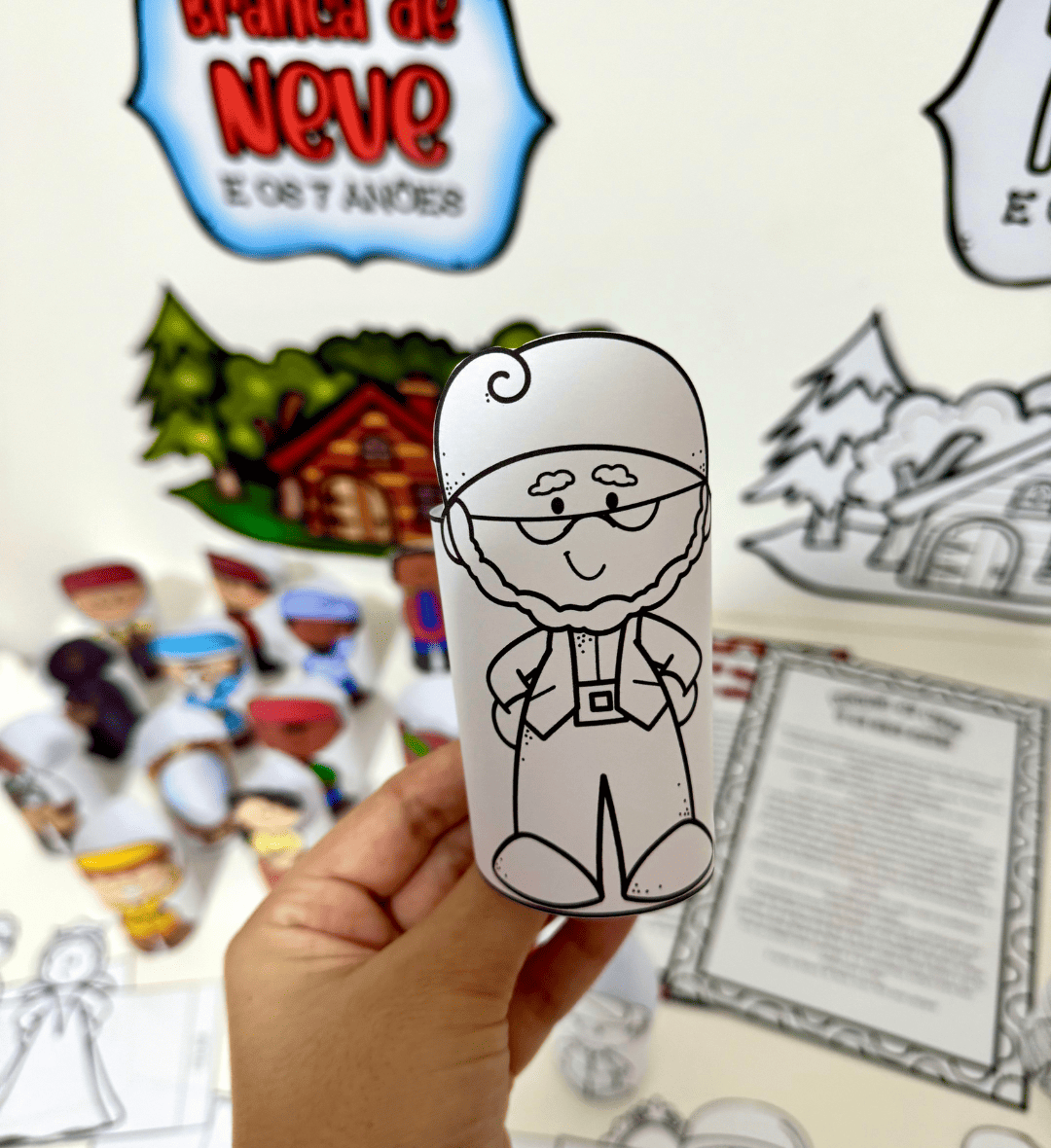 Branca de Neve 3D: personagens e cenário para contar histórias — amostra 3: Como usar em sala de aula
