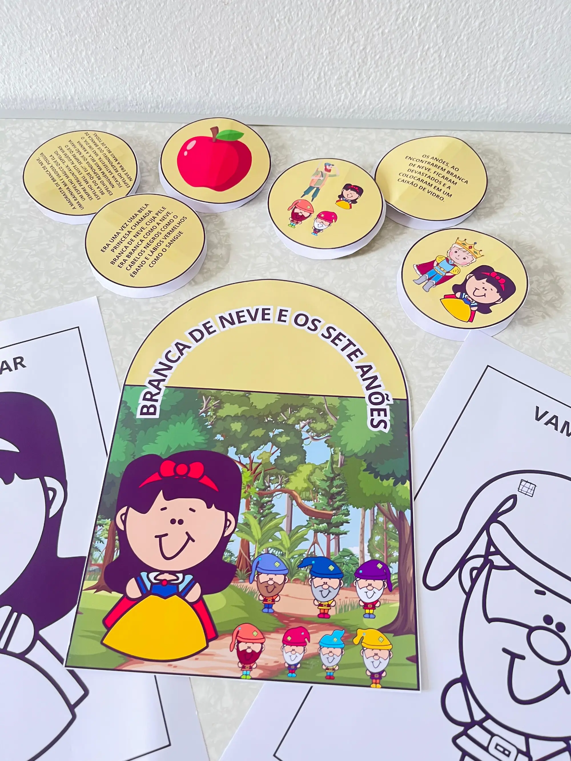 Branca de Neve e os Sete Anões – História e Pintura — amostra 1: Material com 12 páginas sobre Branca de Neve e os Sete… Branca de Neve e os Sete Anões – História e Pintura — amostra 1: Material com 12 páginas sobre Branca de Neve e os Sete…