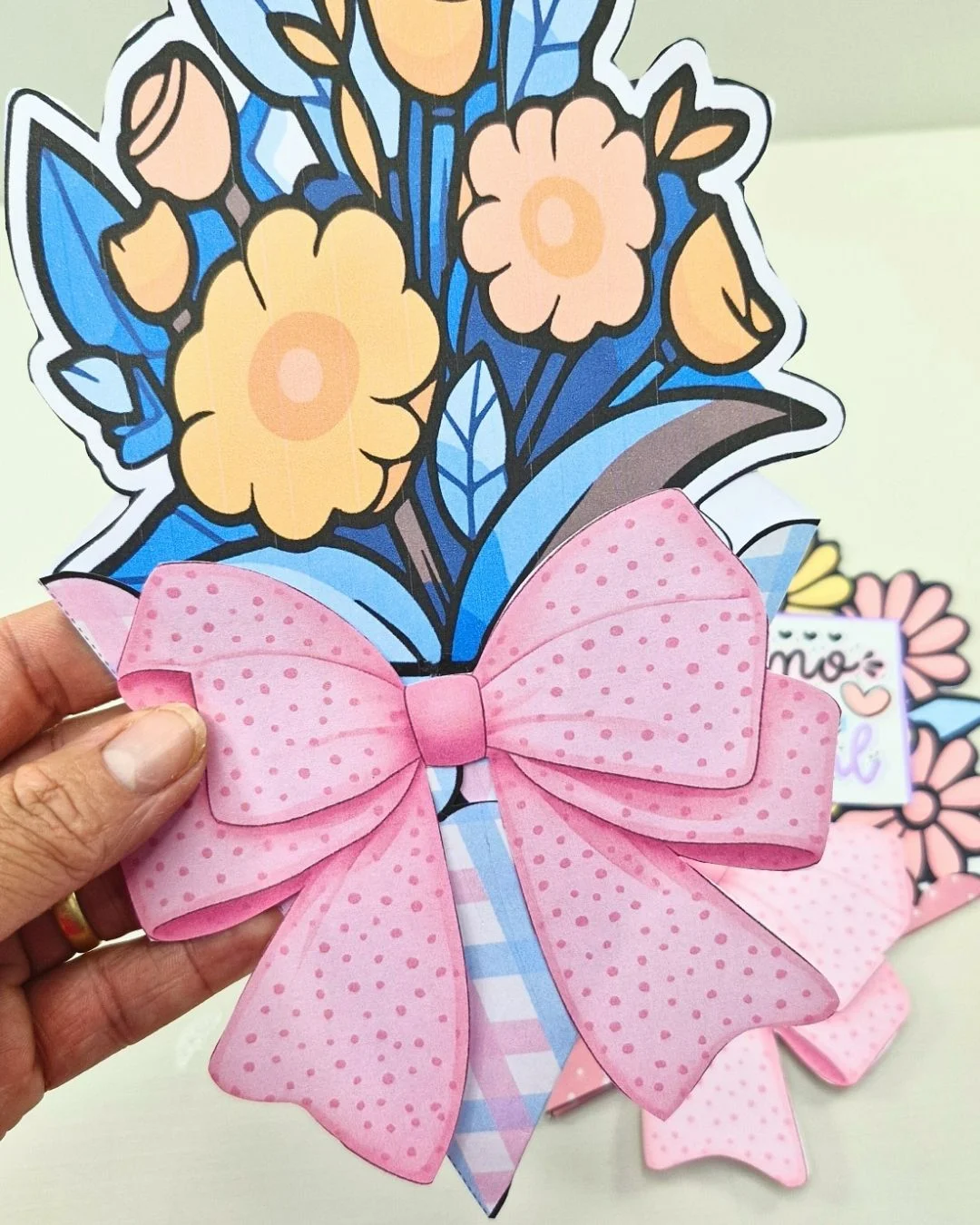Buquês Dia das Mulheres – Material Pedagógico — amostra 2: Um mimo simples, delicado e cheio de significado Perfeito para…