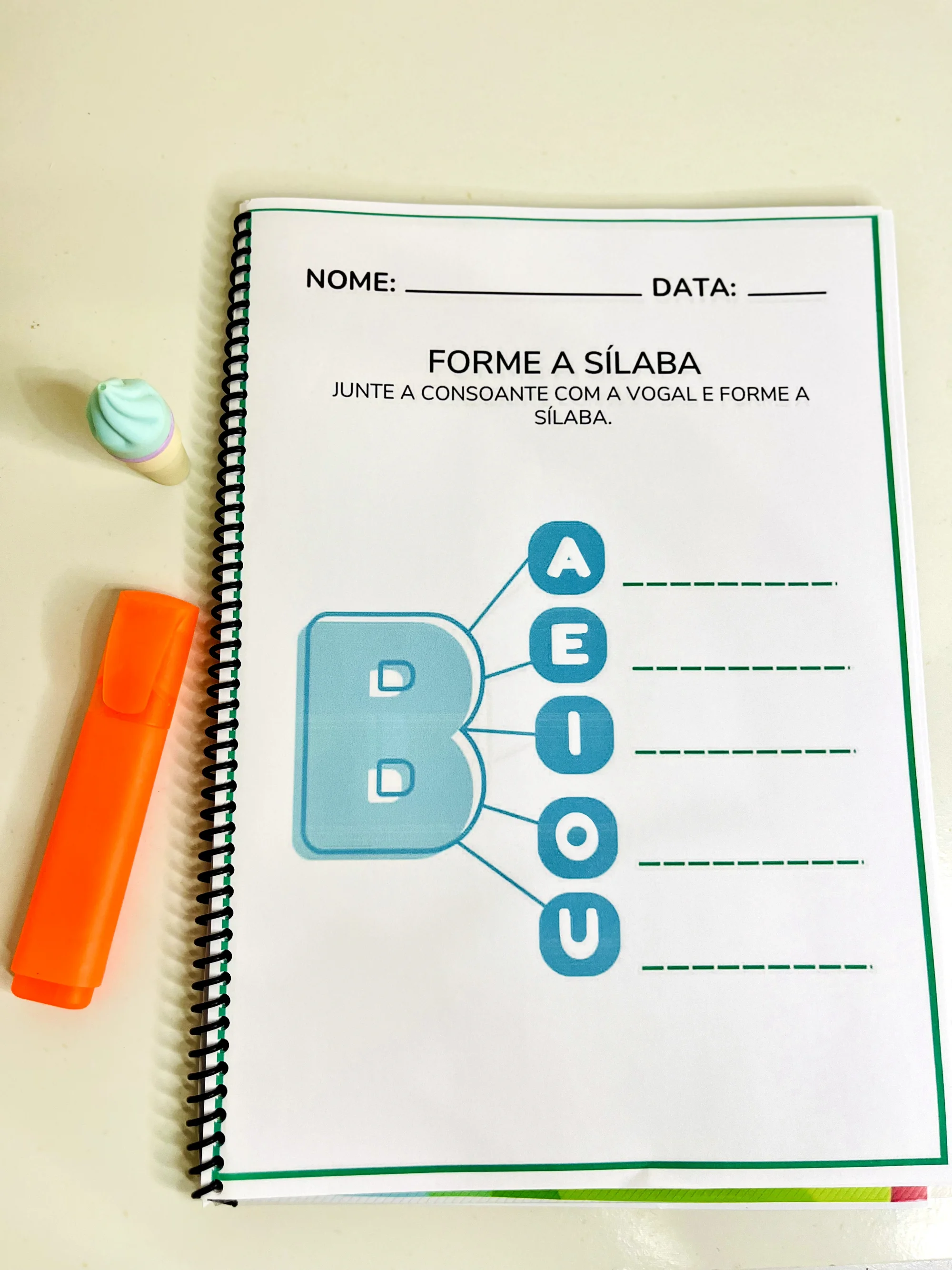 Caderno de Sílabas Simples para Alfabetização — amostra 1: Caderno de Sílabas Simples com 62 páginas para apoiar a… Caderno de Sílabas Simples para Alfabetização — amostra 1: Caderno de Sílabas Simples com 62 páginas para apoiar a…