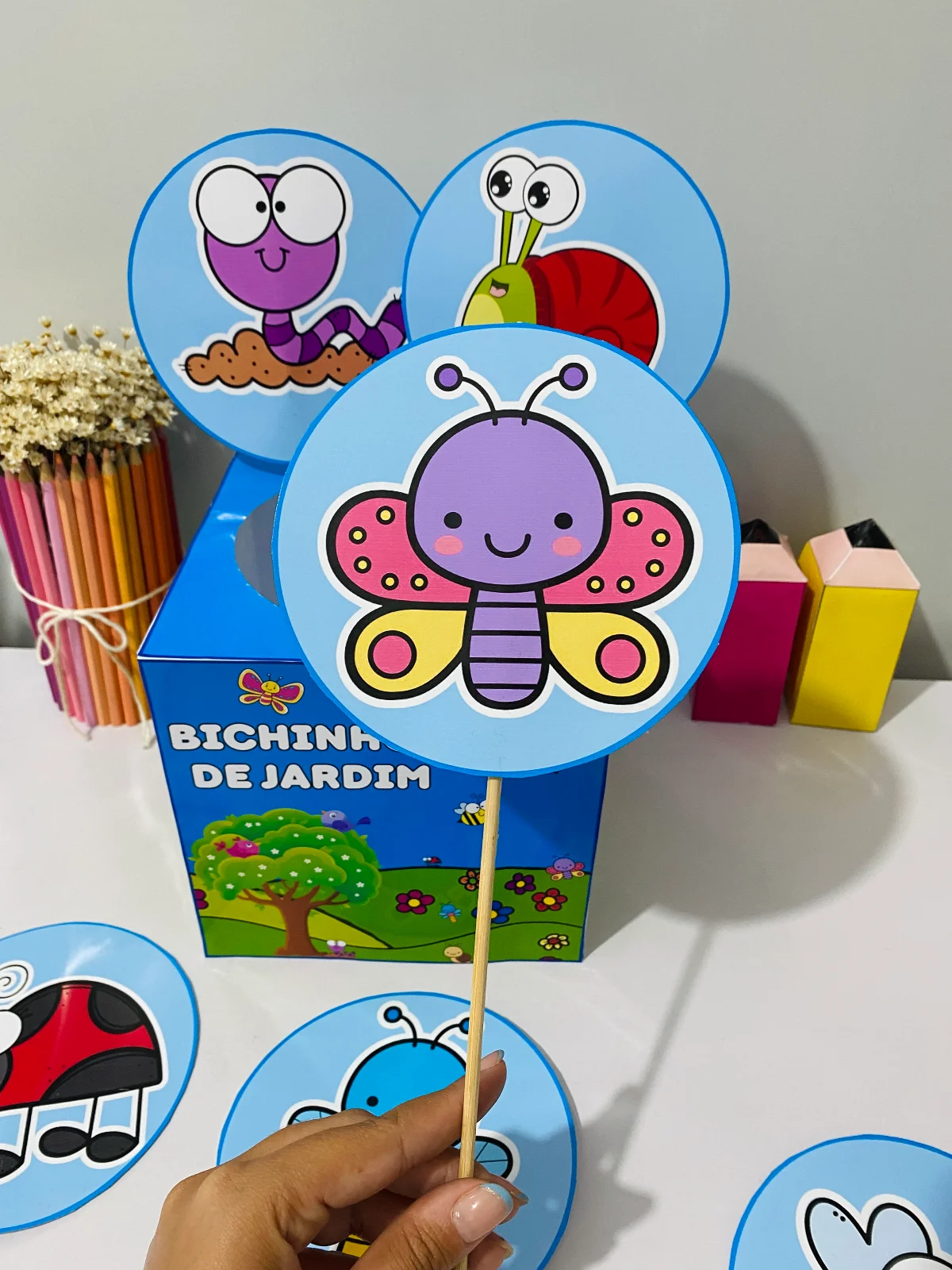 Caixa bichinhos de jardim atividade educação infantil contação de história PDF para imprimir — amostra 5: Um recurso lúdico…