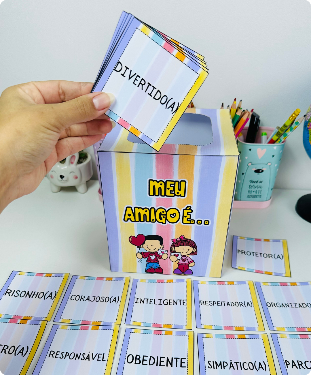 Caixa de amizade para imprimir – Dia do Amigo — amostra 6: Leve o Dia do Amigo para a sala com uma caixa temática em PDF…