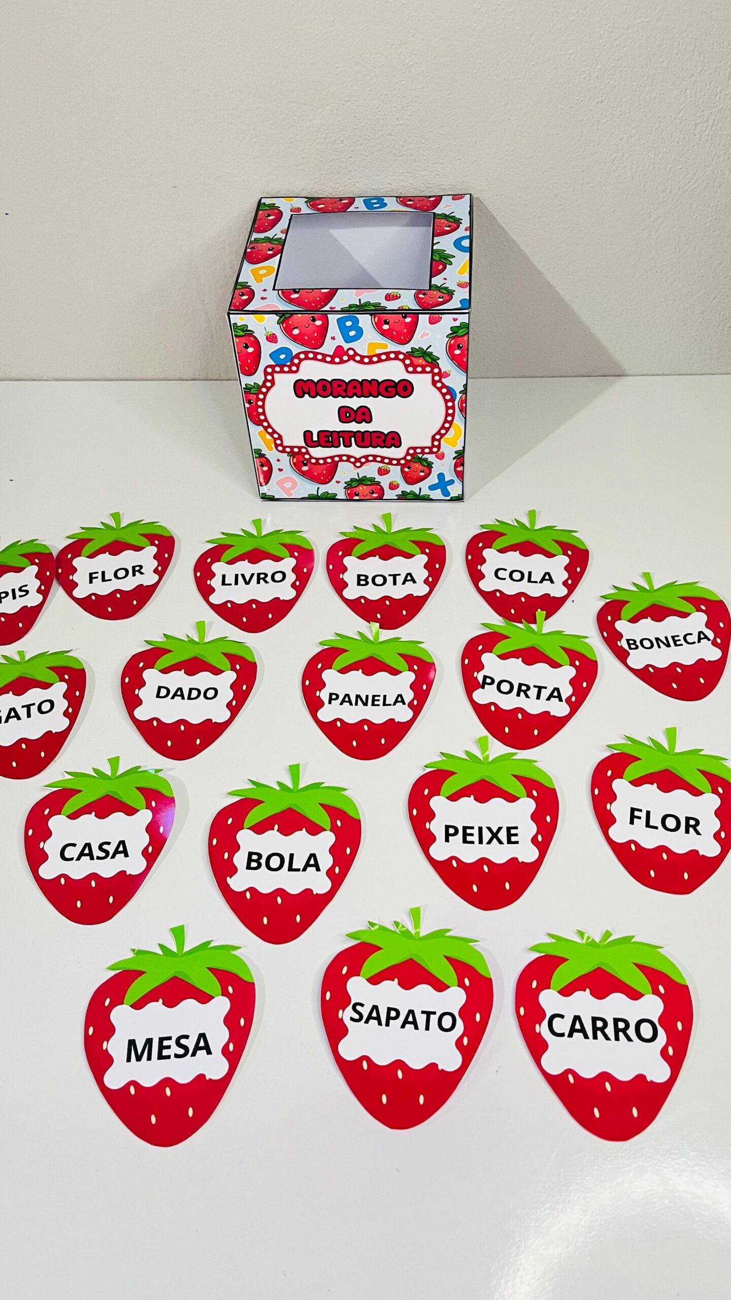 Caixa: morango da leitura | Educação Infantil e Anos Iniciais — amostra 1: O que vem no material