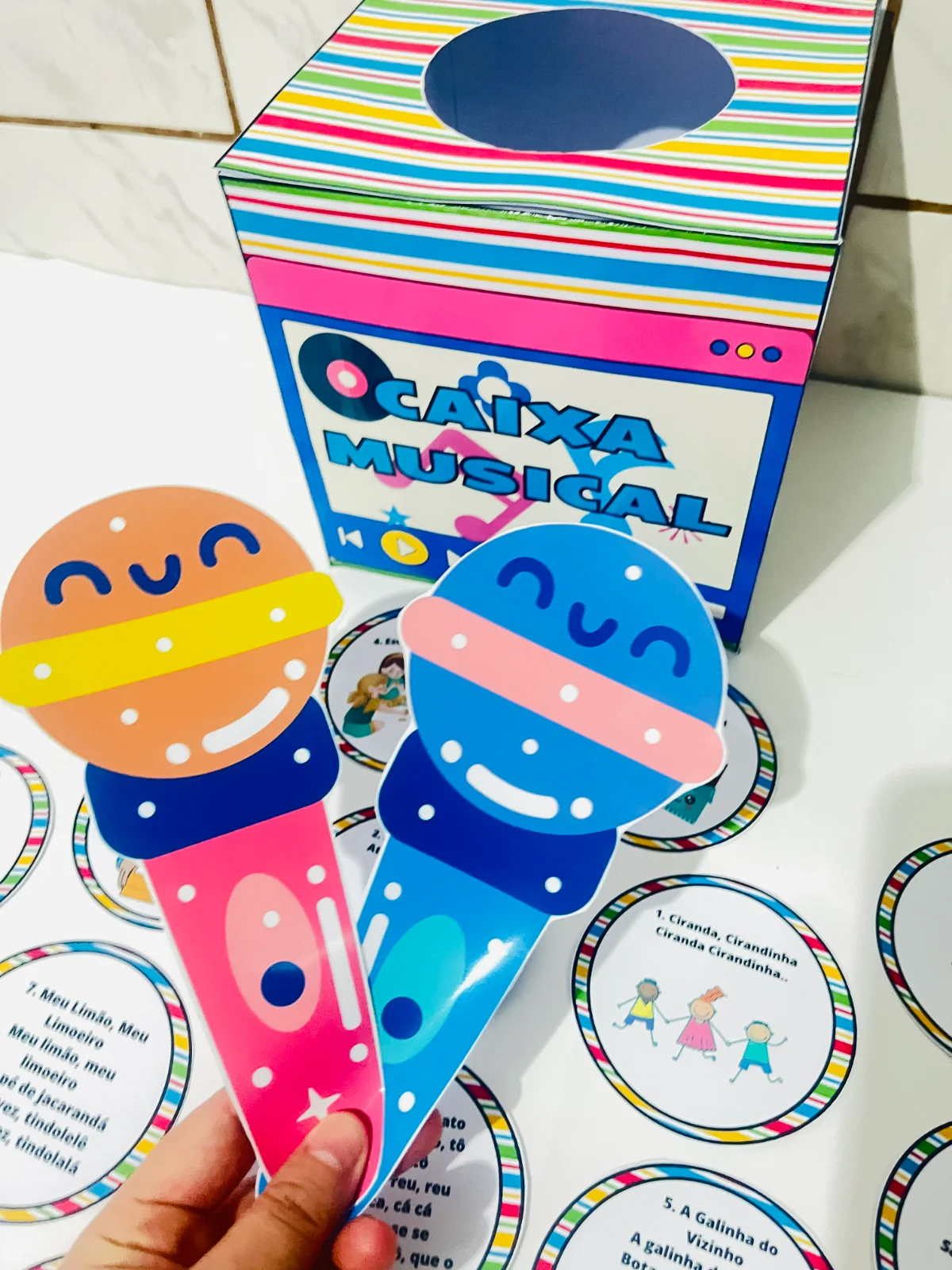 Caixa musical – Cantigas de roda — amostra 1: Ideal para Educação Infantil e Anos Iniciais, sendo perfeito para rodas de…