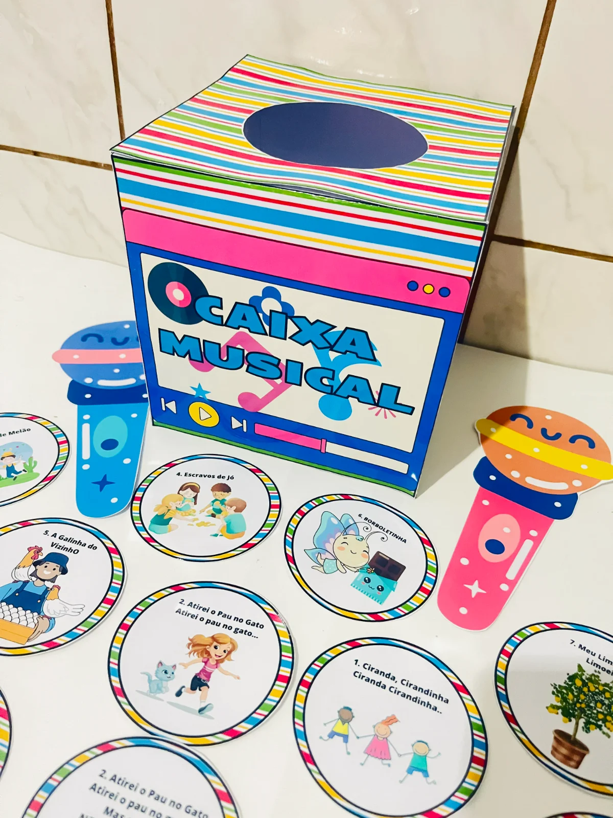 Caixa musical – Cantigas de roda — amostra 3: Ideal para Educação Infantil e Anos Iniciais, sendo perfeito para rodas de…