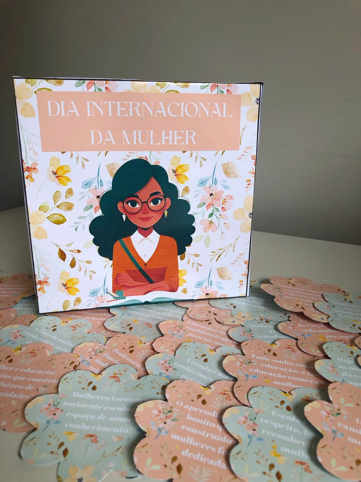 Caixa Personalizada Dia da Mulher Especial para Professoras — amostra 6: Uma linda Caixa Personalizada para o Dia…