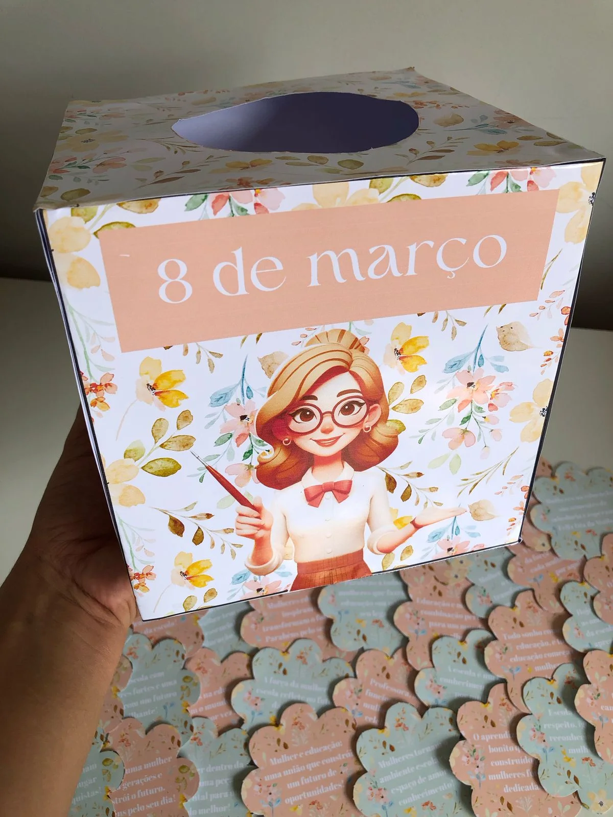 Caixa Personalizada Dia da Mulher Especial para Professoras — capa do material