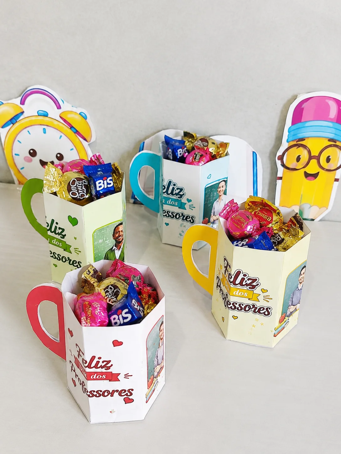 Caneca de Papel – Lembrancinha Dia dos Professores — amostra 1: Uma lembrancinha linda, criativa e cheia de carinho para… Caneca de Papel – Lembrancinha Dia dos Professores — amostra 1: Uma lembrancinha linda, criativa e cheia de carinho para…