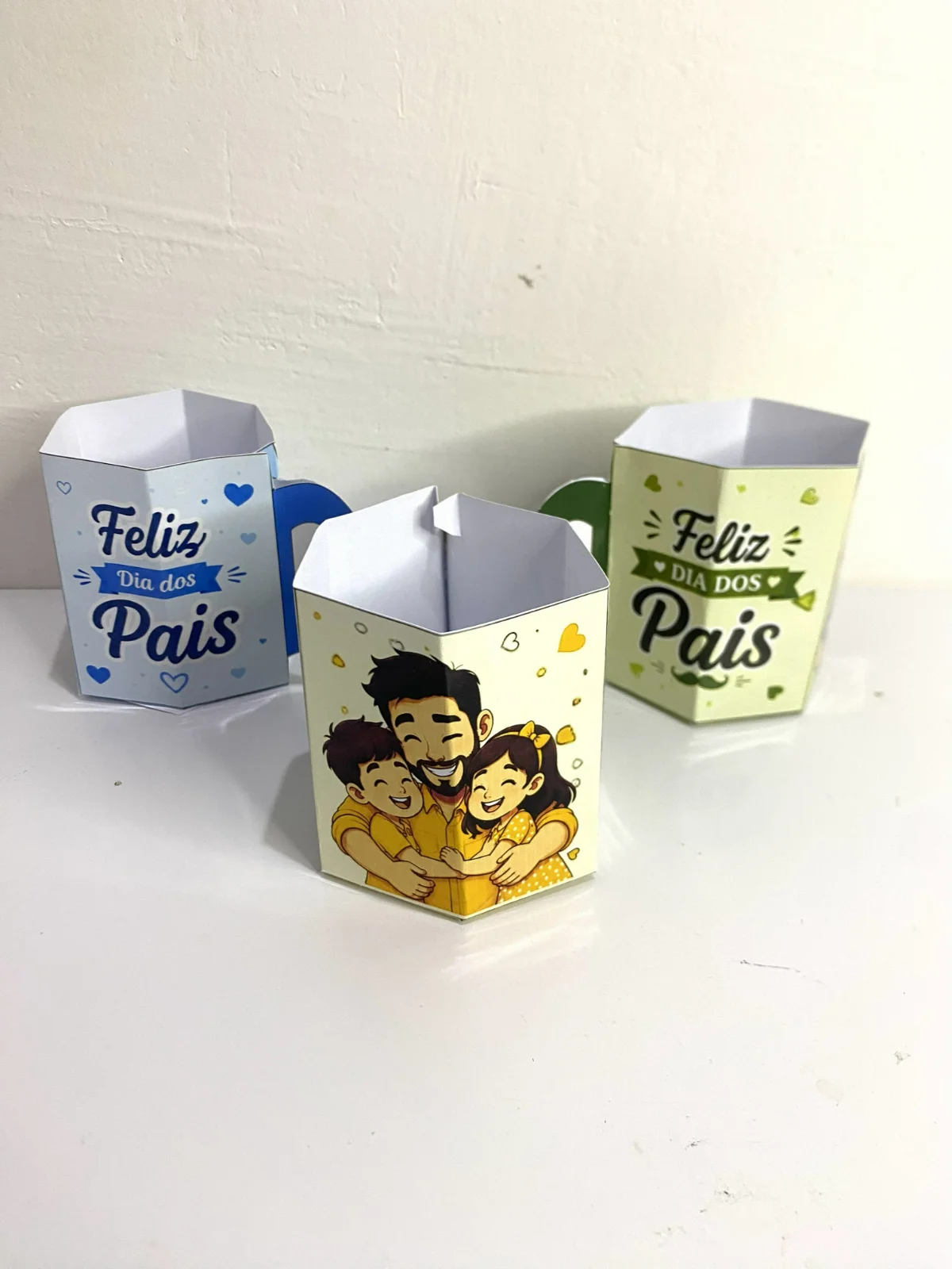 Canecas de Papel – Dia dos Pais – PDF para Imprimir — amostra 5: Surpreenda os pais com uma lembrancinha criativa, delicada…
