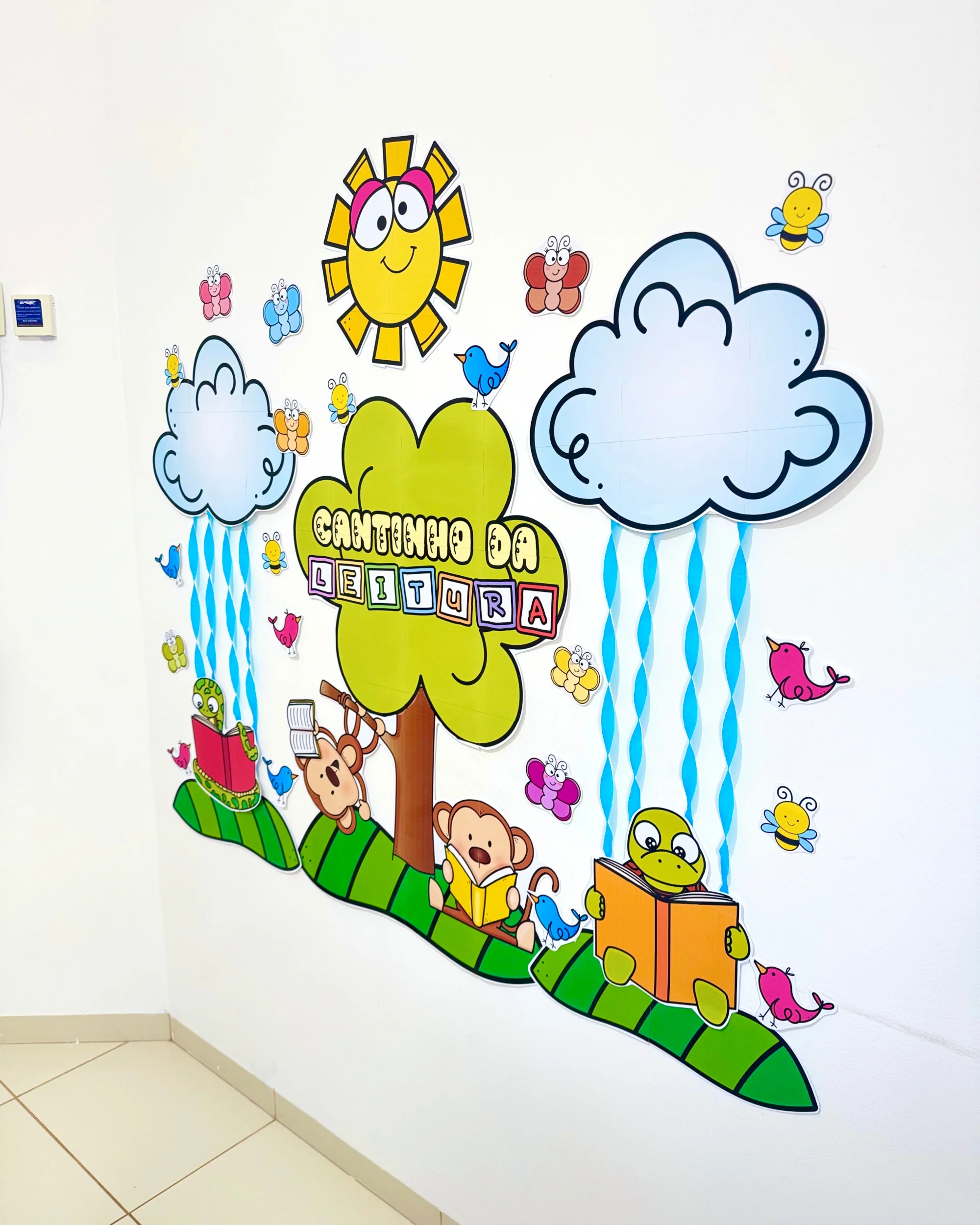 Cantinho da Leitura: Painel para Sala de Aula — amostra 1: Monte um cantinho da leitura acolhedor com este painel… Cantinho da Leitura: Painel para Sala de Aula — amostra 1: Monte um cantinho da leitura acolhedor com este painel…