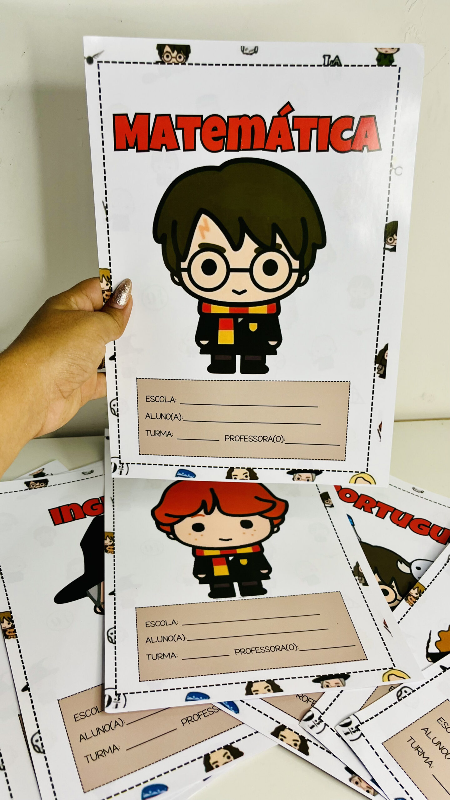 Capas para cadernos harry potter | Educação Infantil e Anos Iniciais — amostra 3: Formato e entrega