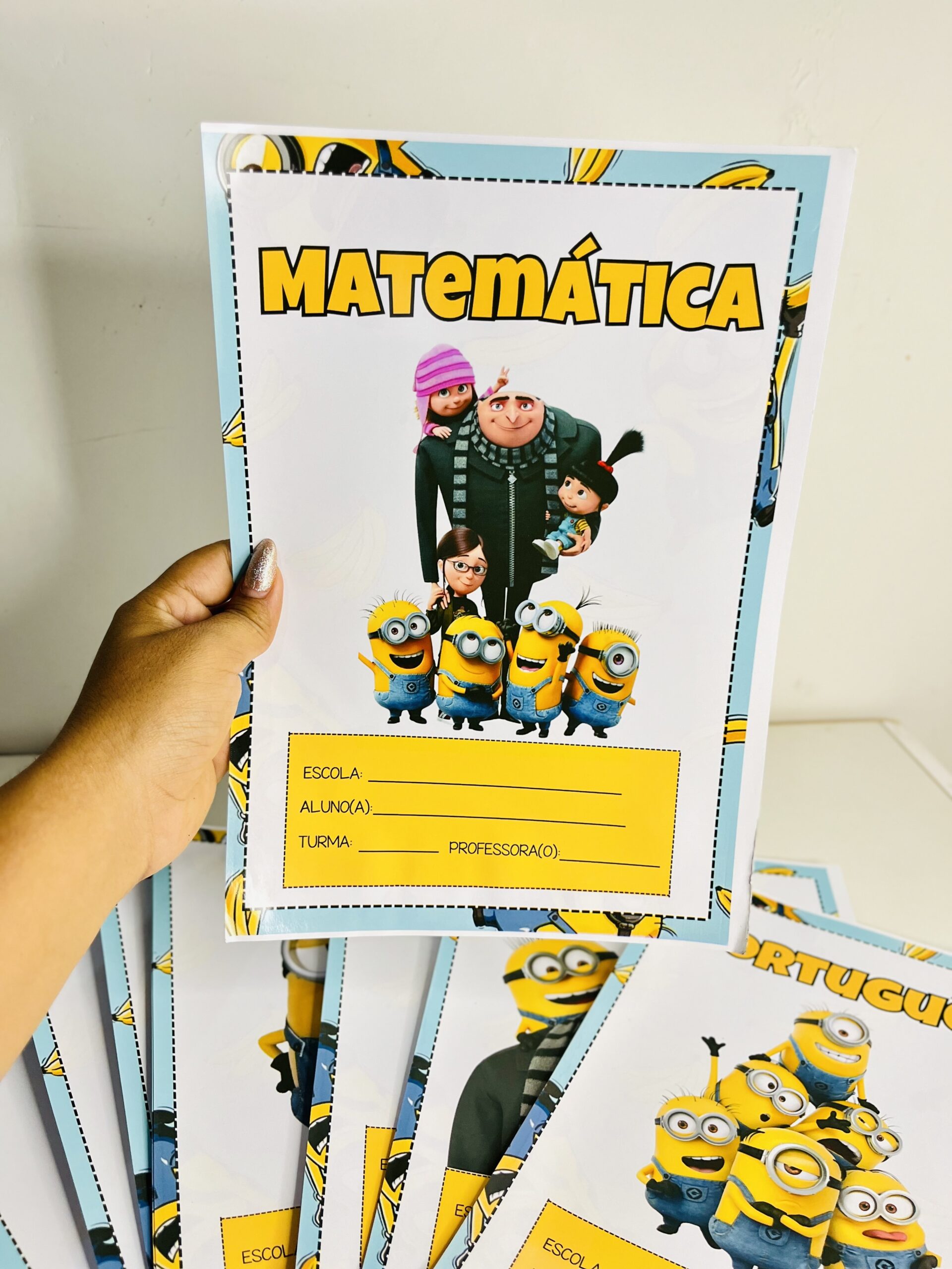 Capas para cadernos minions | Educação Infantil e Anos Iniciais — amostra 4: Apresentamos uma coleção de capas exclusivas… Capas para cadernos minions | Educação Infantil e Anos Iniciais — amostra 4: Apresentamos uma coleção de capas exclusivas…